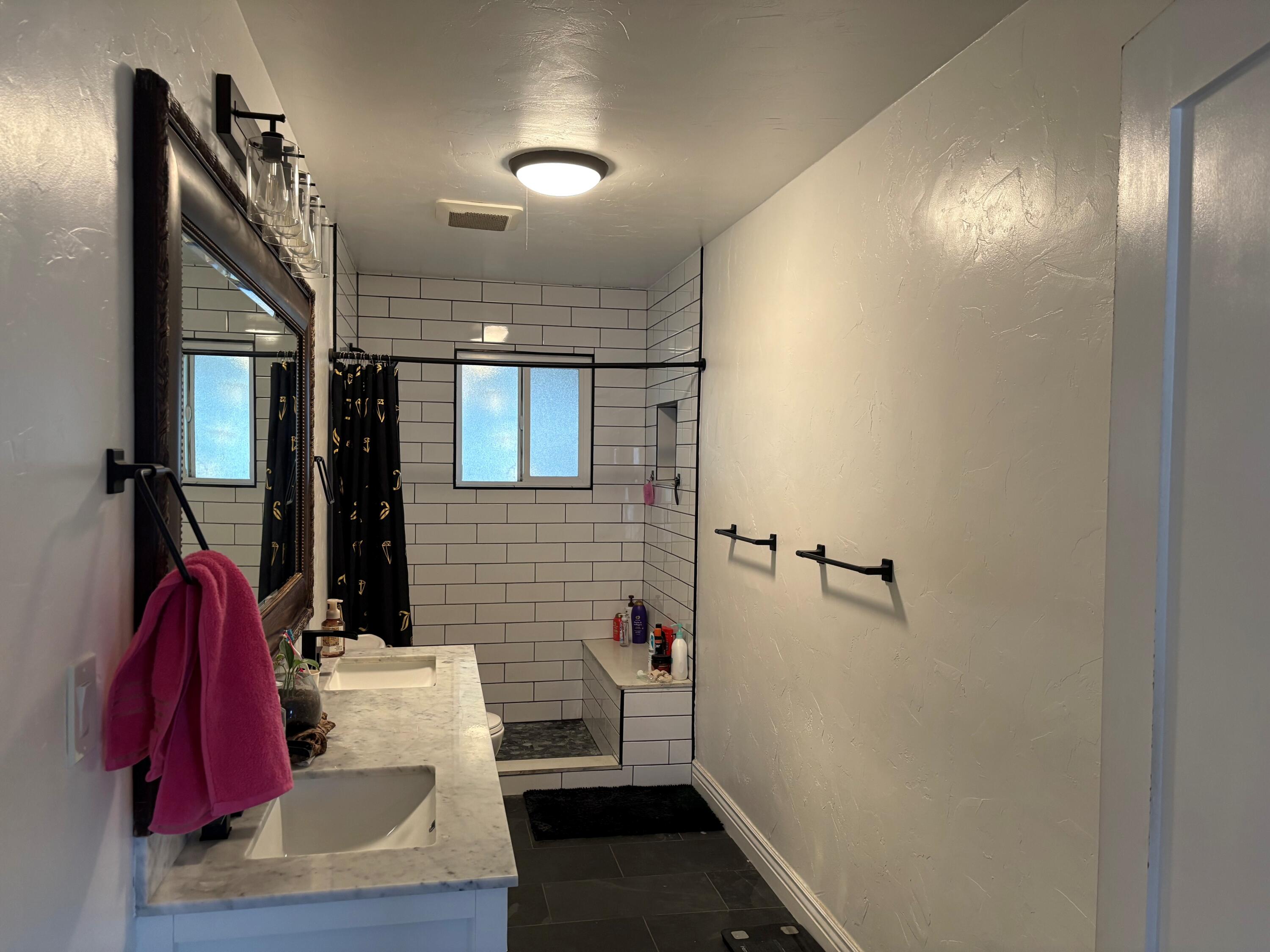 329 W Owens Ave, Tulare, CA 93274