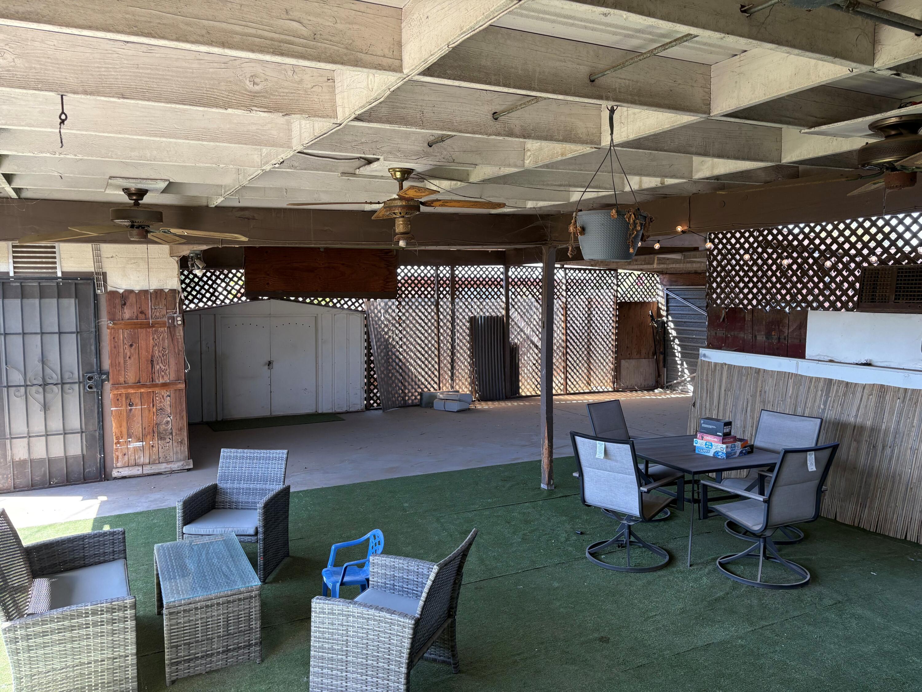 329 W Owens Ave, Tulare, CA 93274