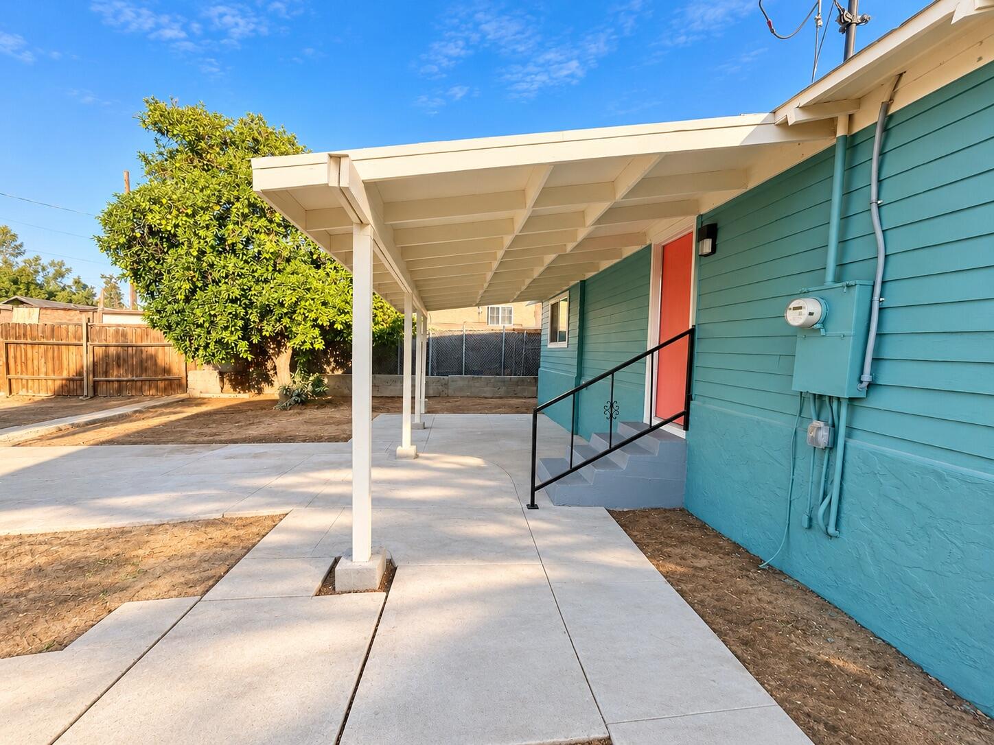 2837 E Grant Ave, Fresno, CA 93701