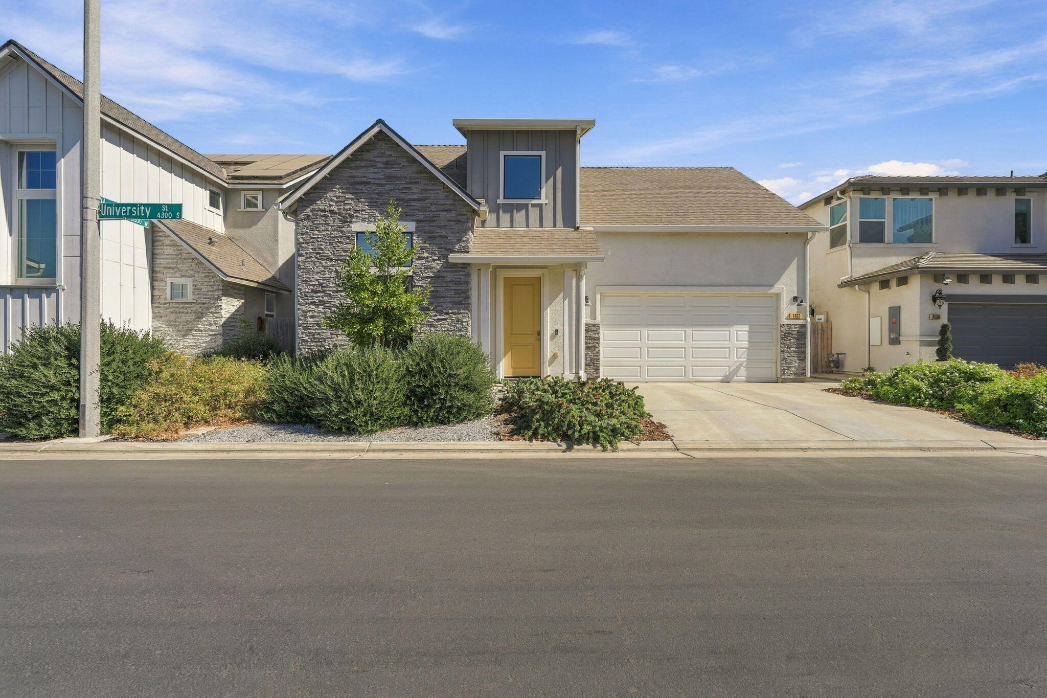 4432 S University St, Visalia, CA 93277