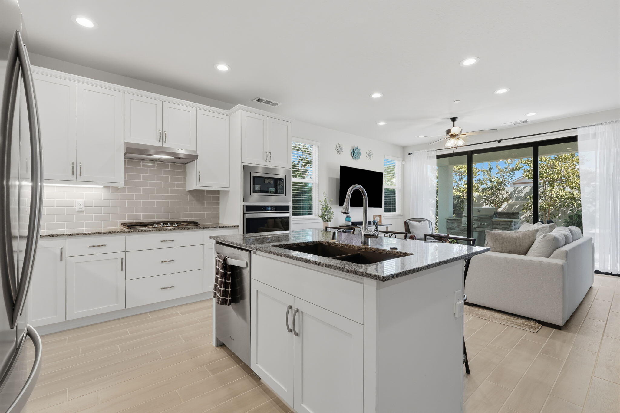 4432 S University St, Visalia, CA 93277