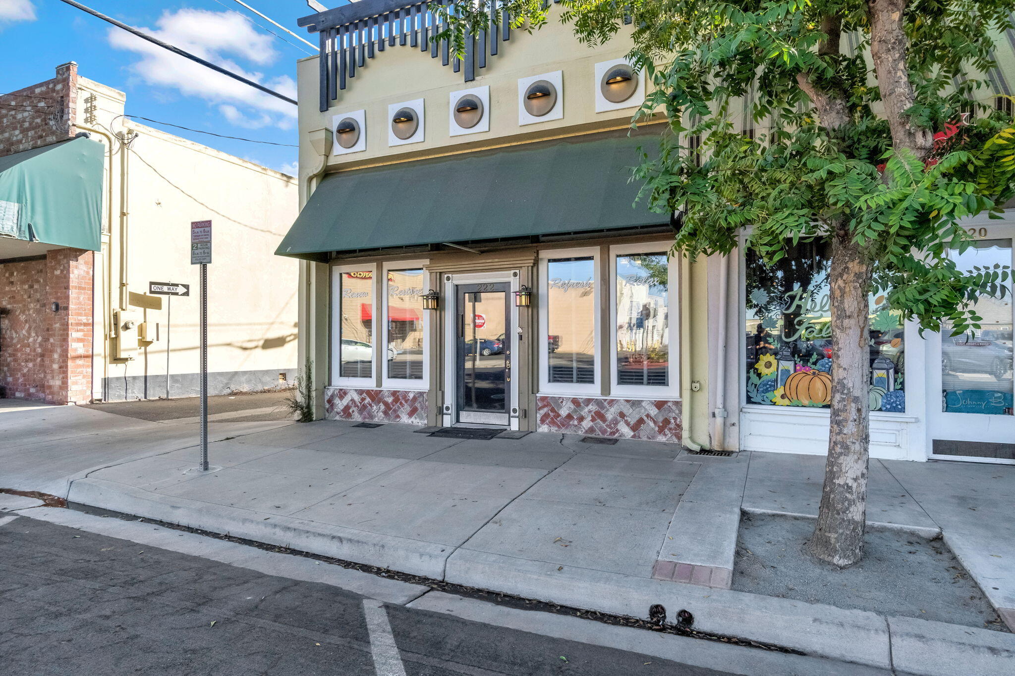 222 Heinlen St, Lemoore, CA 93245