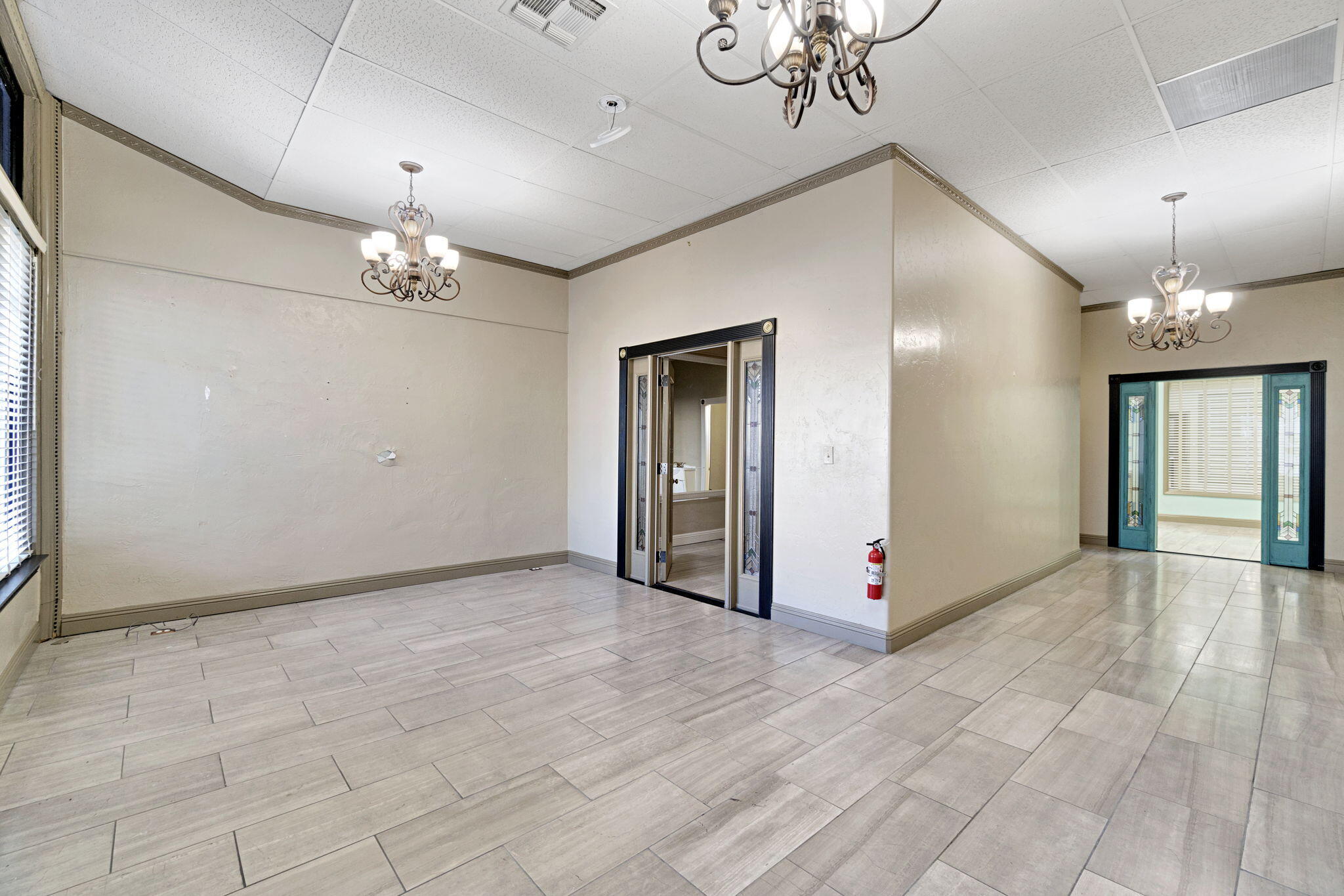 222 Heinlen St, Lemoore, CA 93245