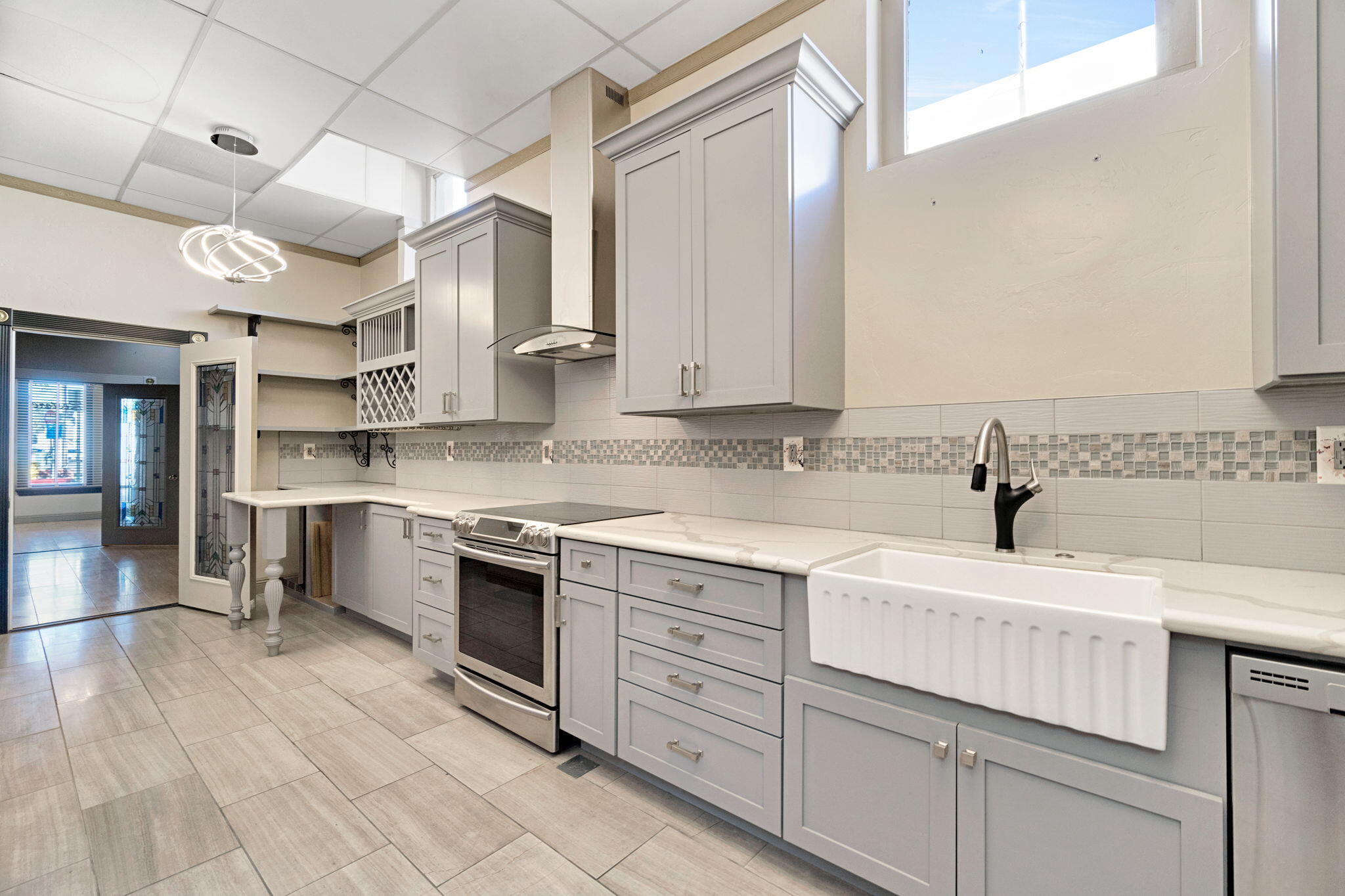 222 Heinlen St, Lemoore, CA 93245