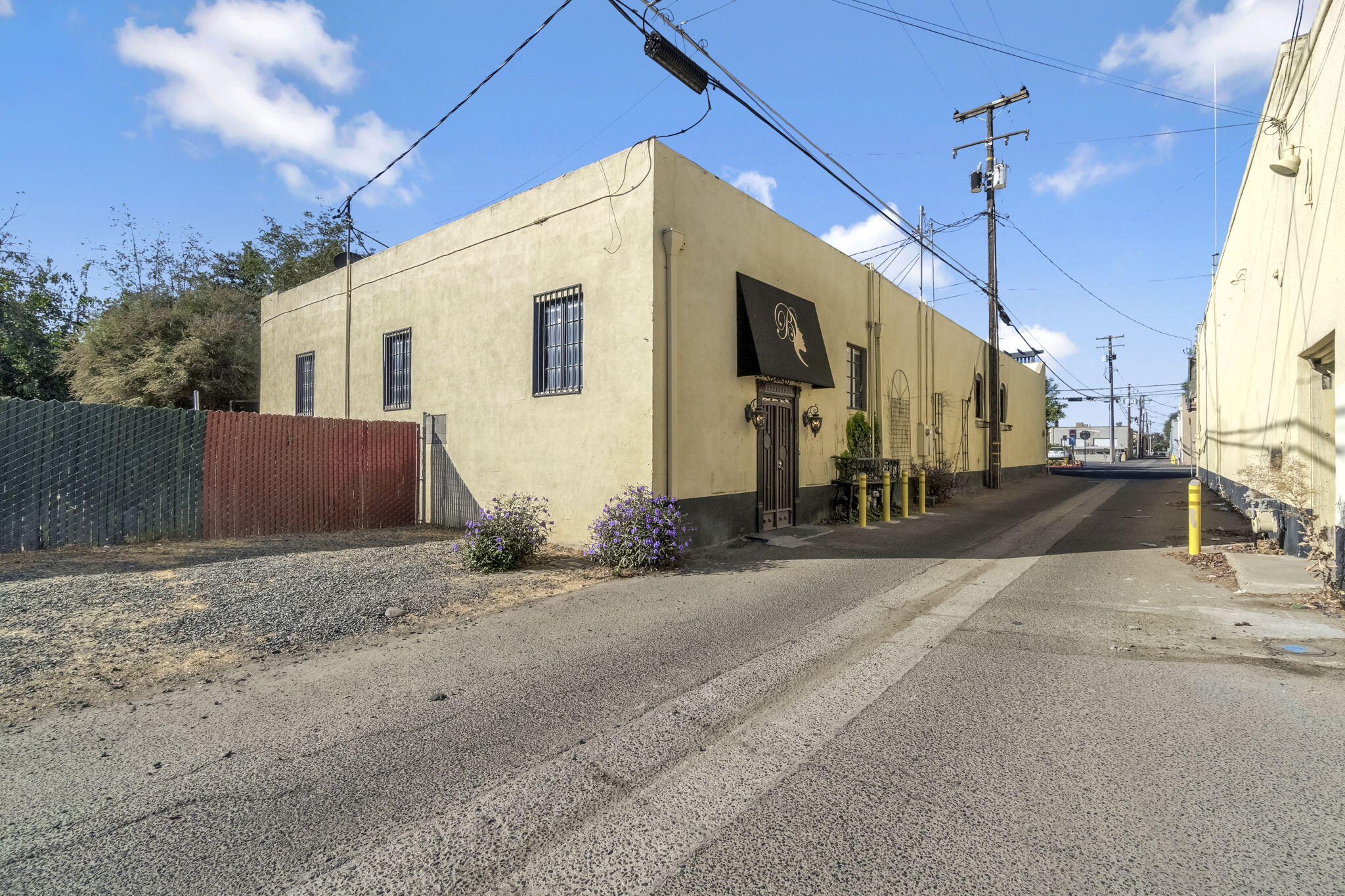 222 Heinlen St, Lemoore, CA 93245