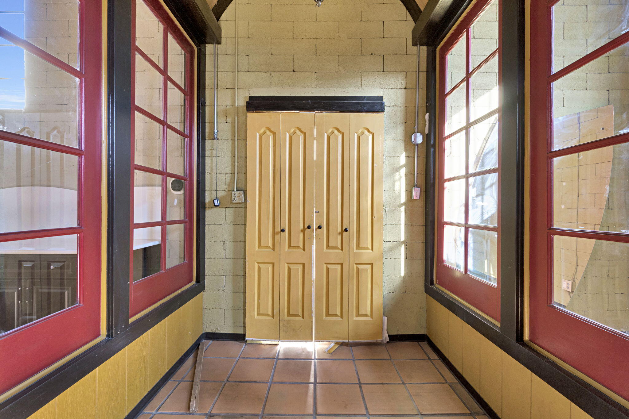 222 Heinlen St, Lemoore, CA 93245