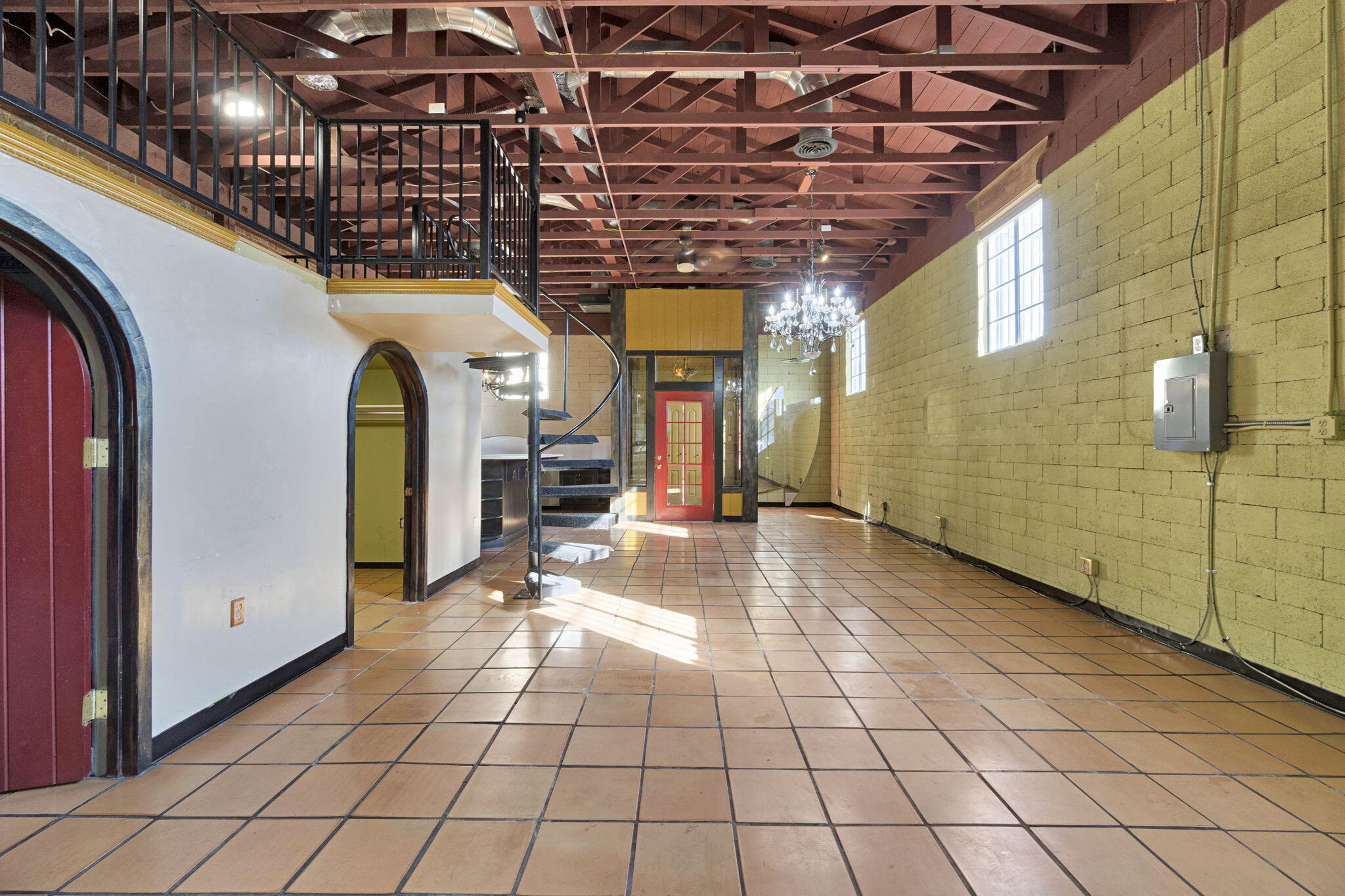 222 Heinlen St, Lemoore, CA 93245