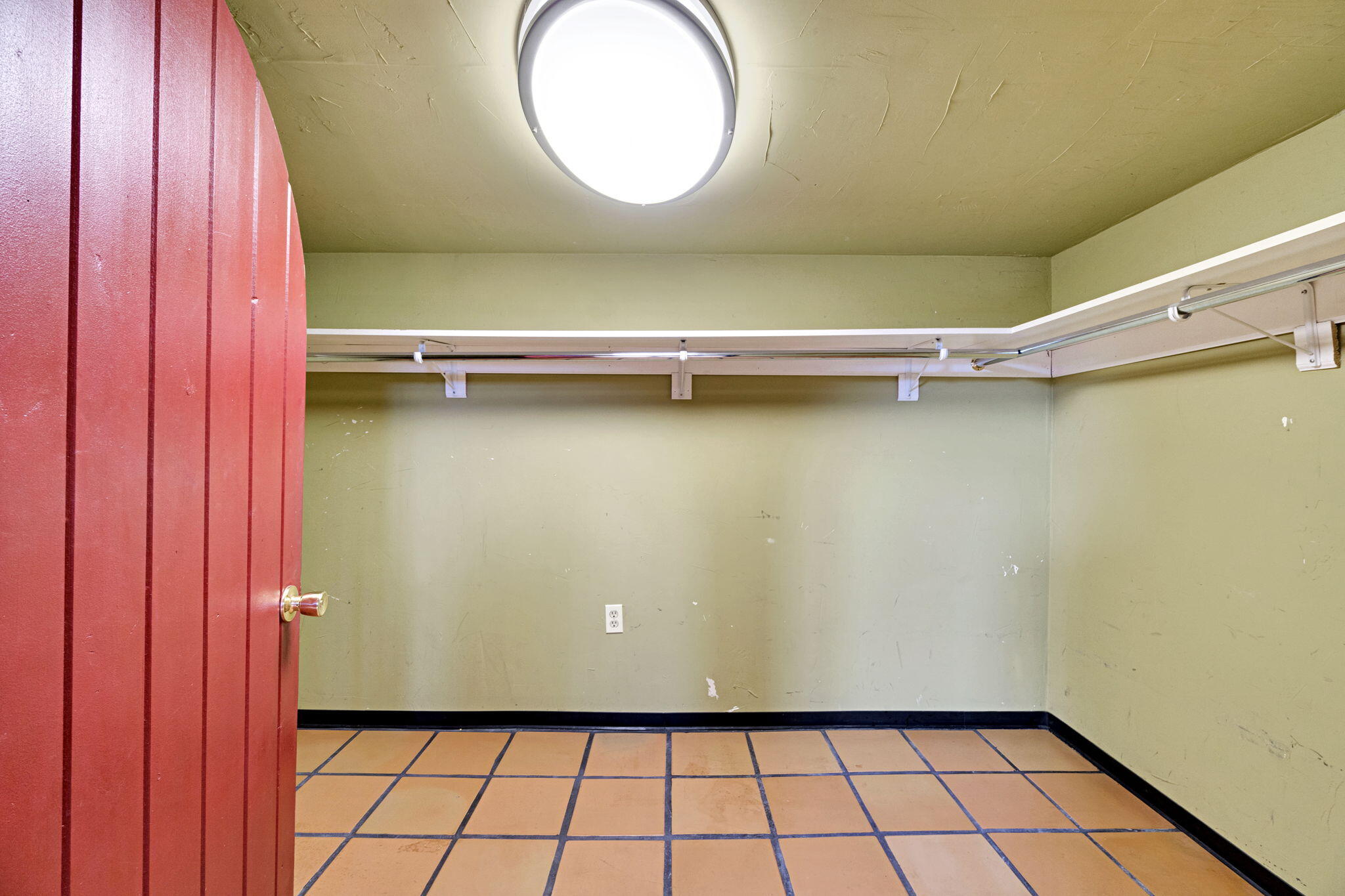 222 Heinlen St, Lemoore, CA 93245