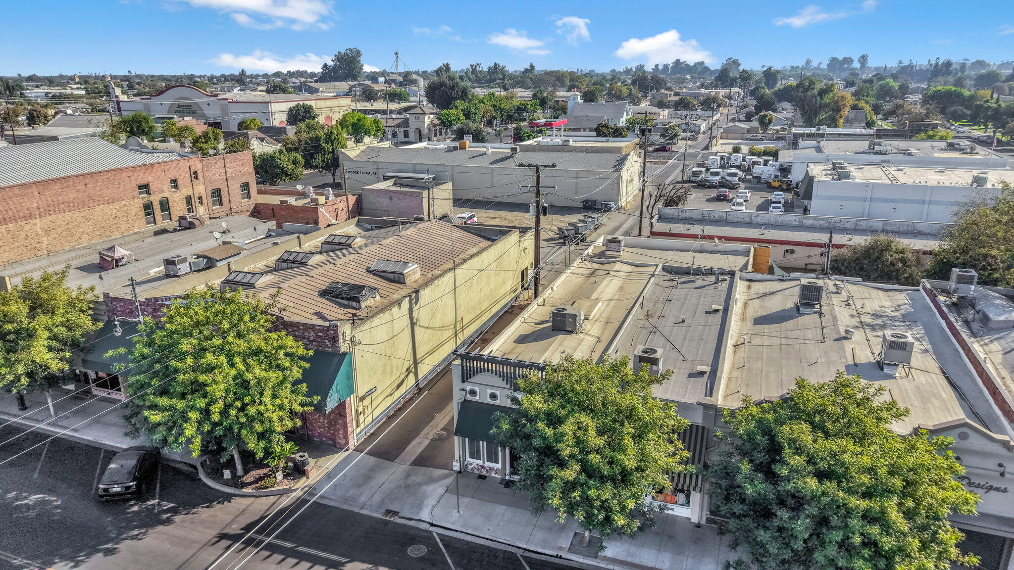222 Heinlen St, Lemoore, CA 93245