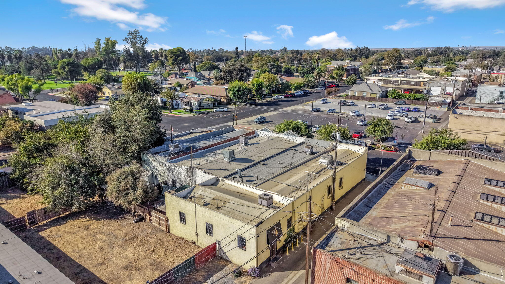 222 Heinlen St, Lemoore, CA 93245