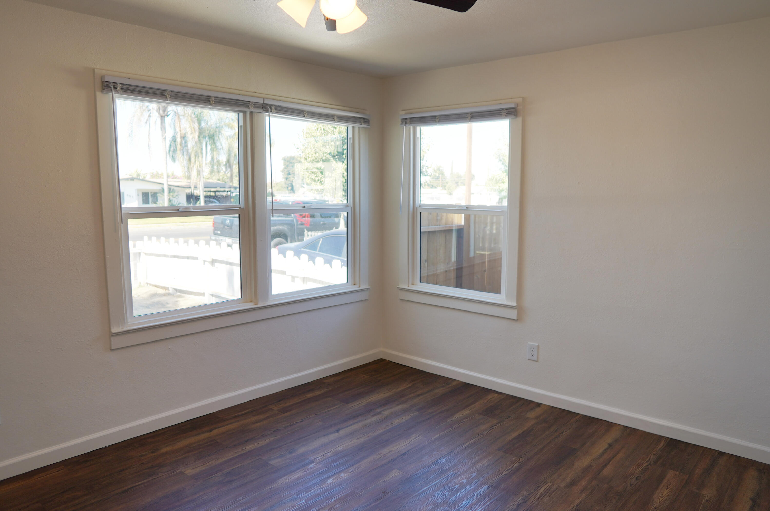 848 N E St, Tulare, CA 93274