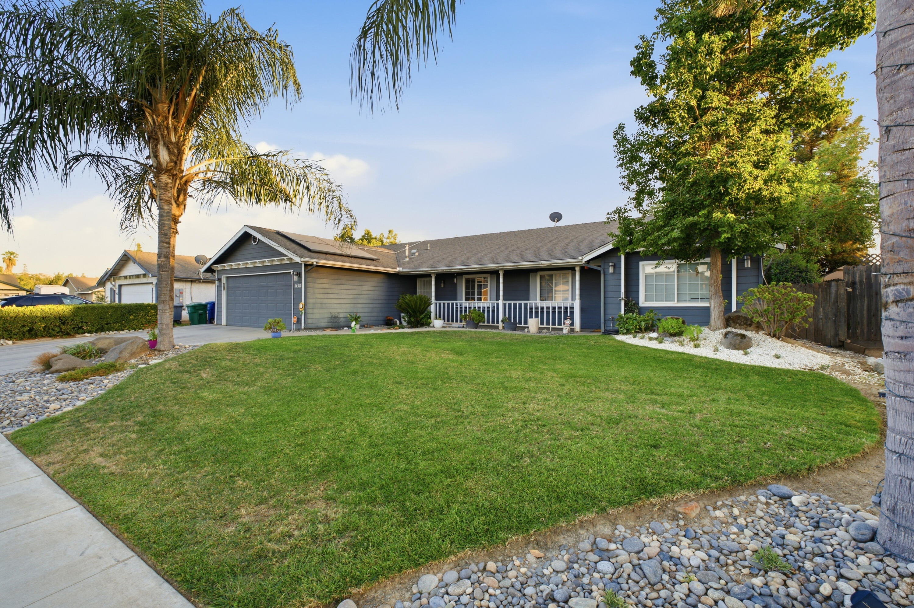 1458 Mary Ct, Exeter, CA 93221