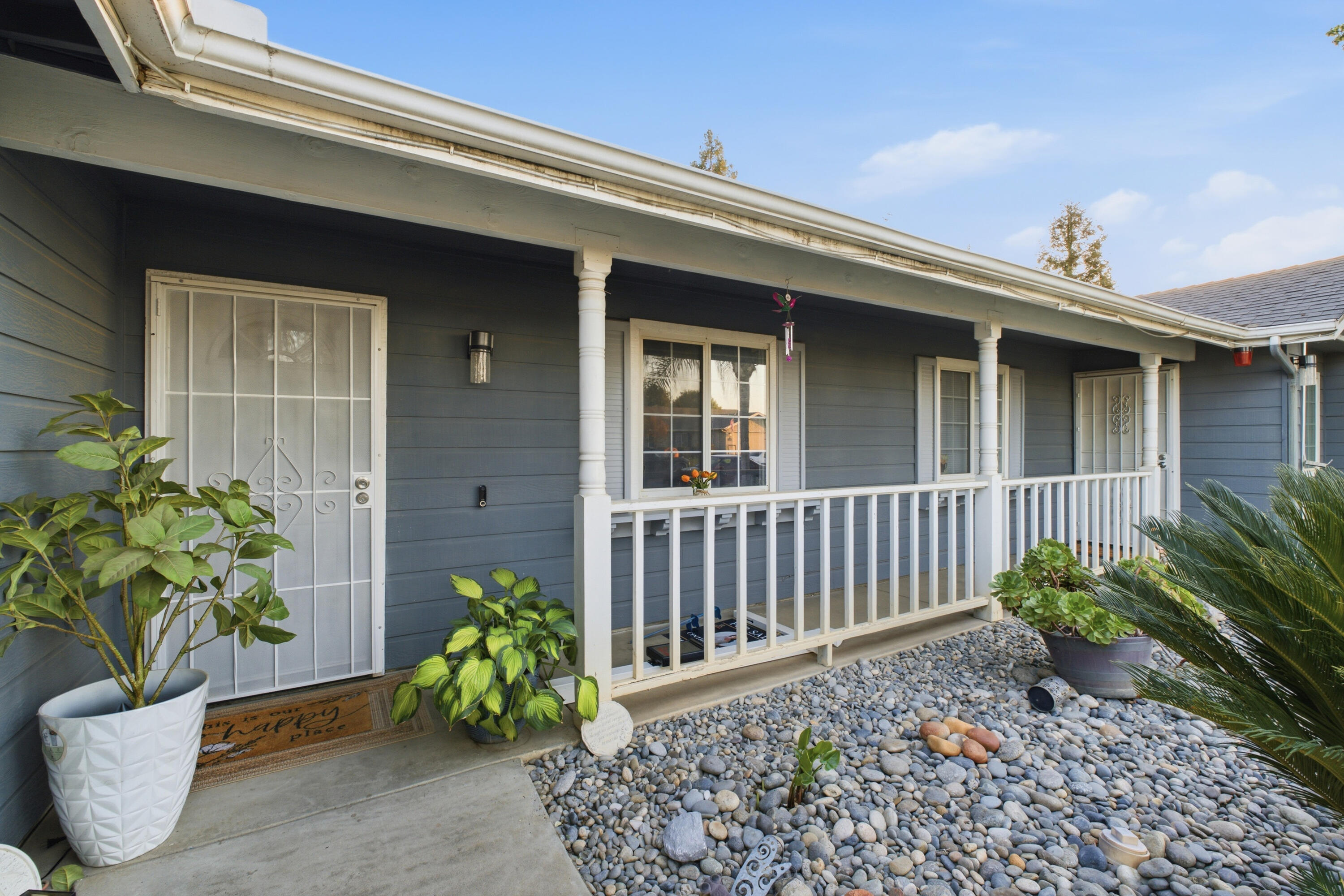 1458 Mary Ct, Exeter, CA 93221