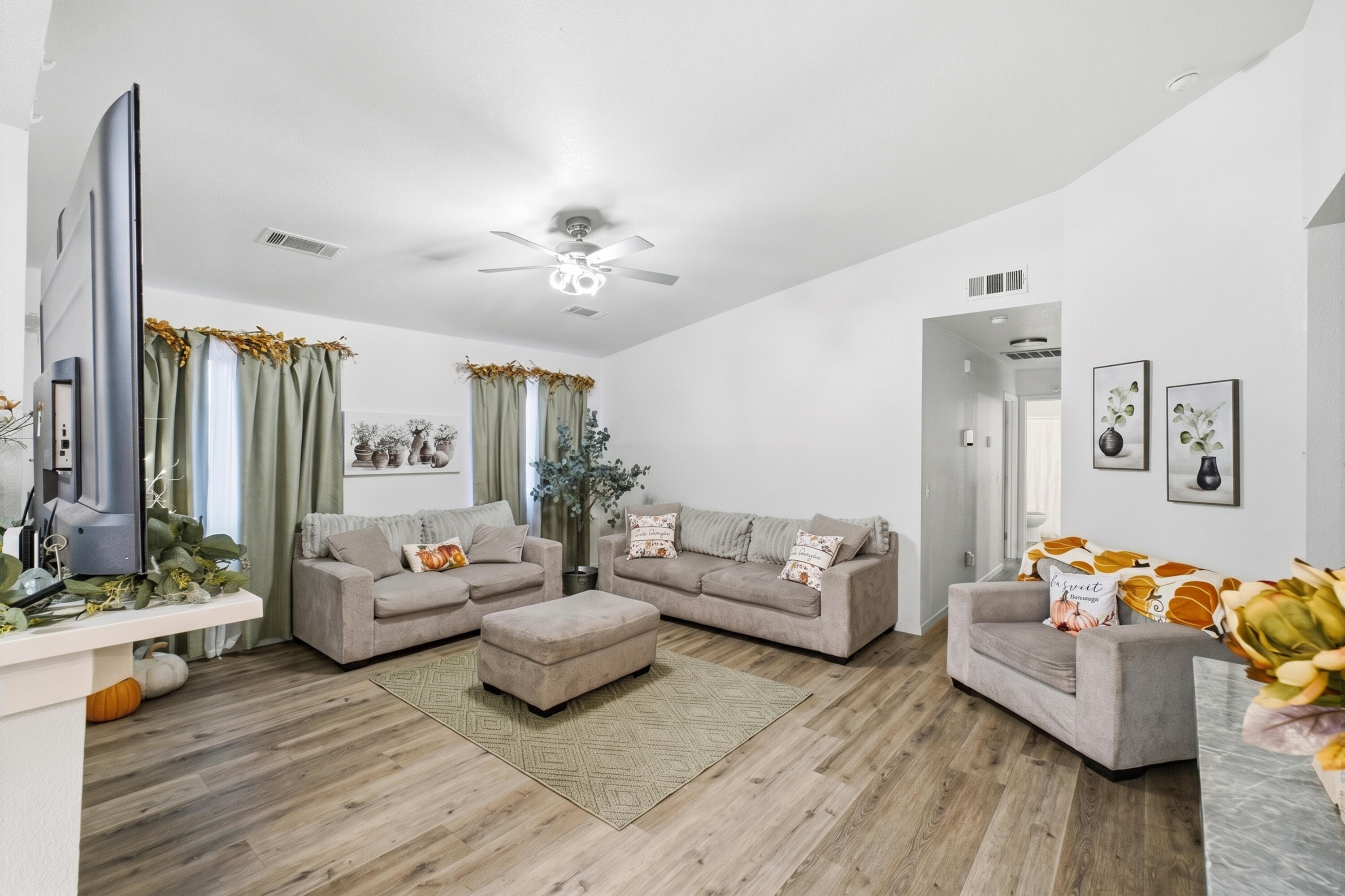 1458 Mary Ct, Exeter, CA 93221