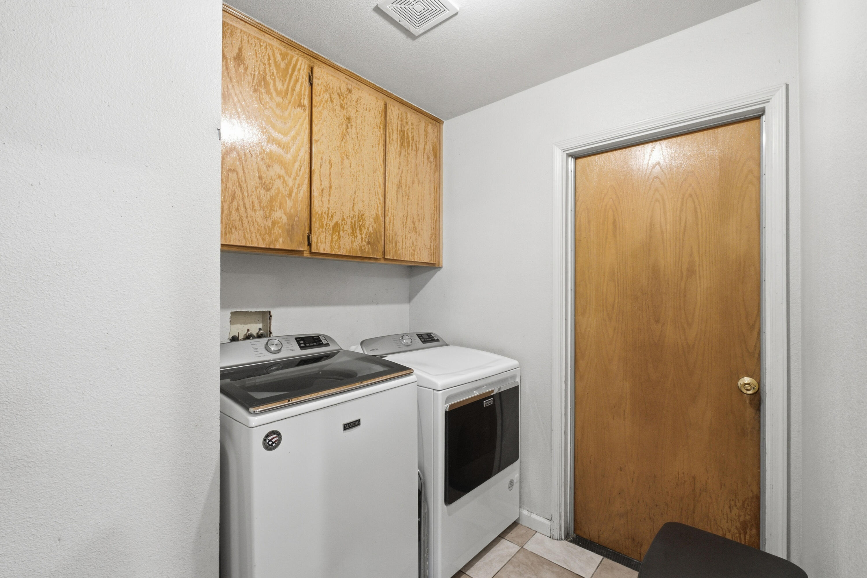 1458 Mary Ct, Exeter, CA 93221