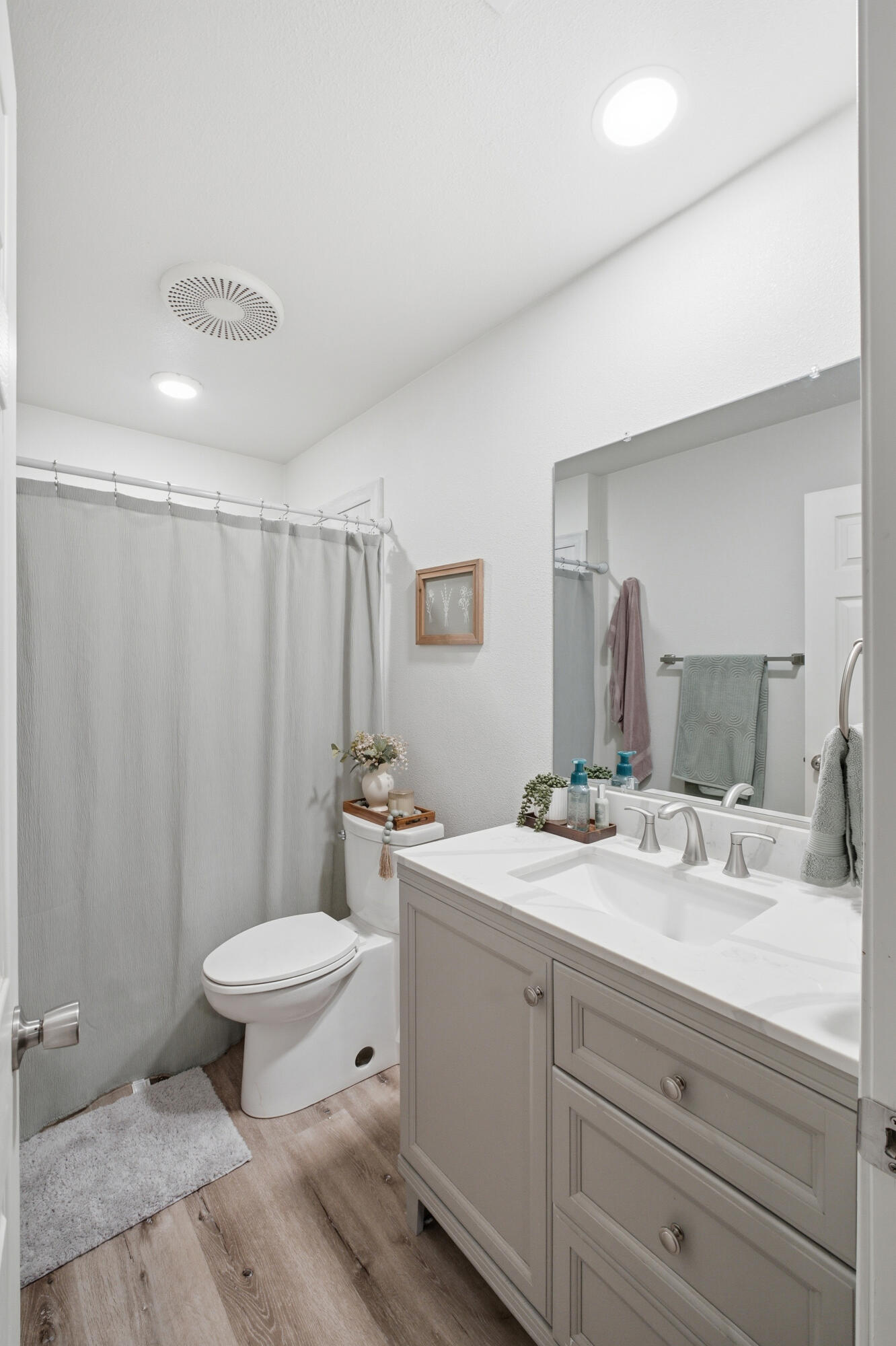 1458 Mary Ct, Exeter, CA 93221