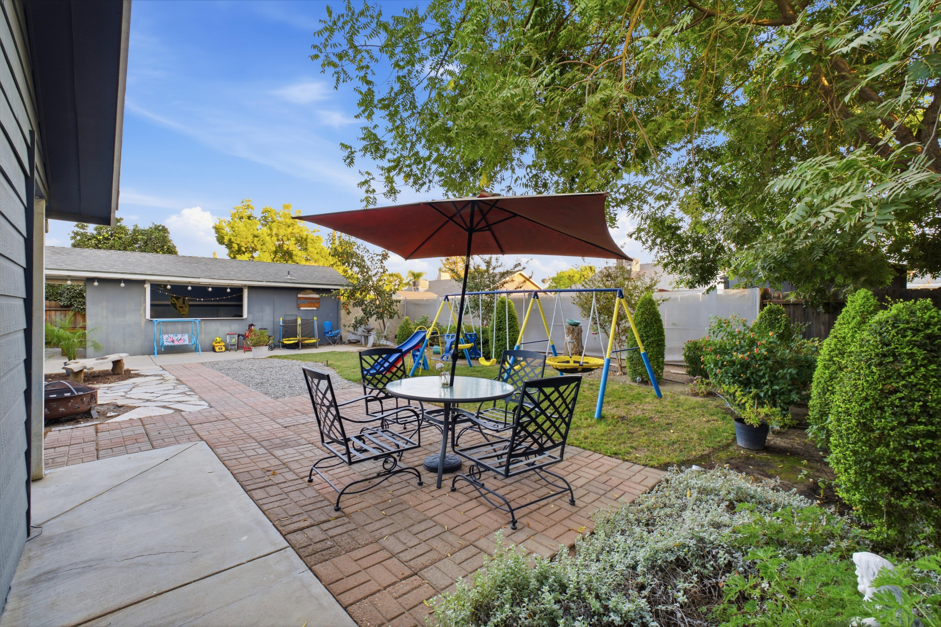 1458 Mary Ct, Exeter, CA 93221