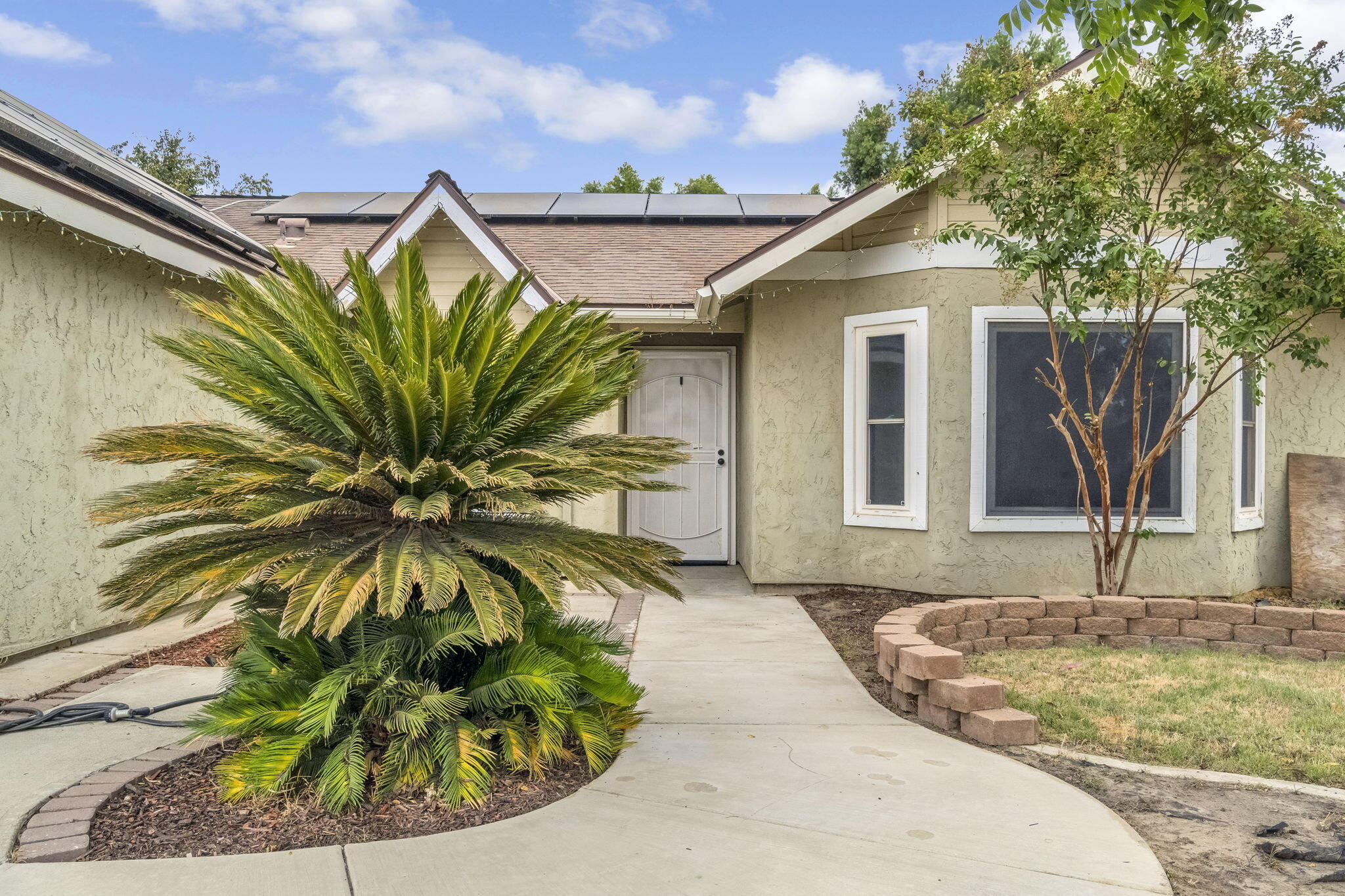 1350 Pine Dr, Lemoore, CA 93245