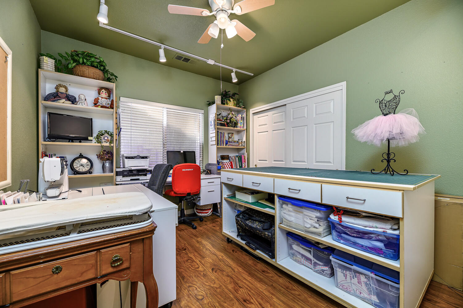 514 Mallard Ave, Lemoore, CA 93245