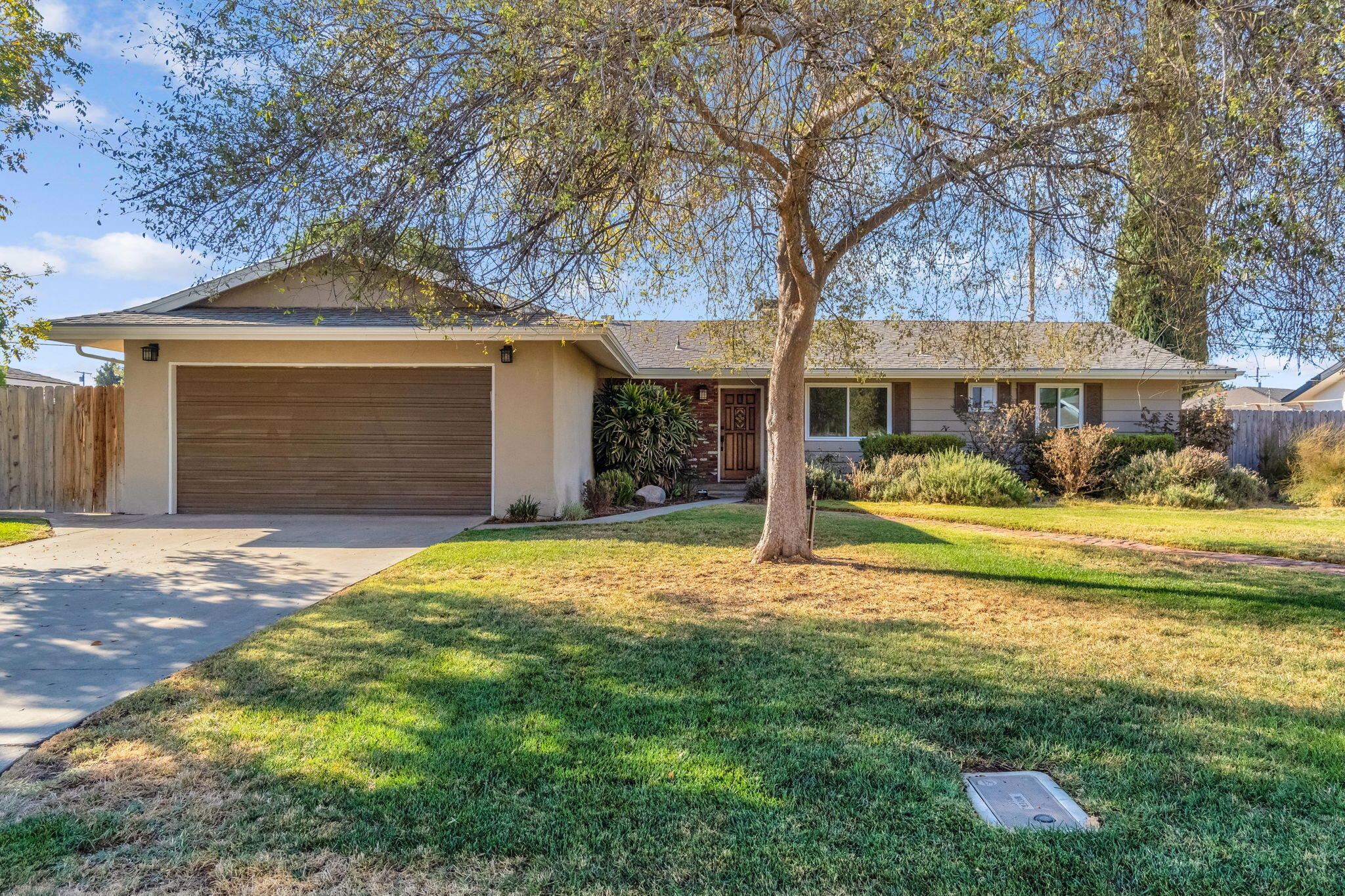 175 E Birch Ave, Hanford, CA 93230