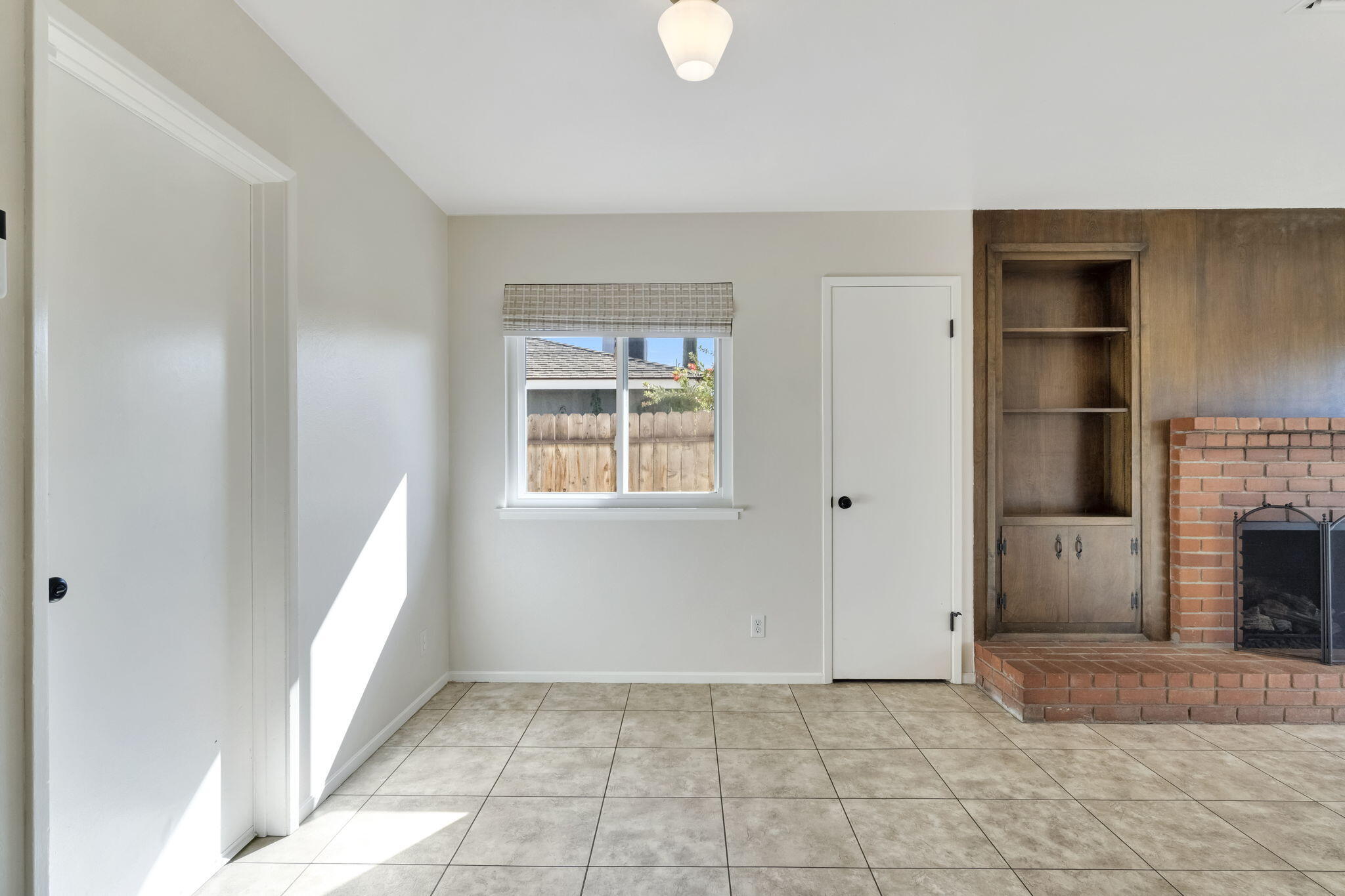 175 E Birch Ave, Hanford, CA 93230