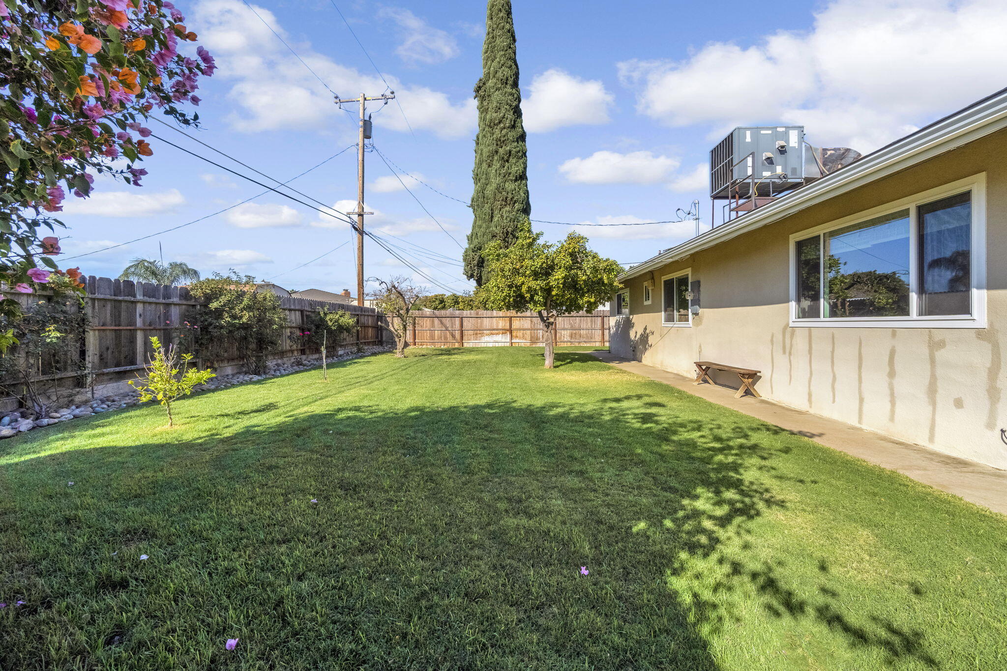 175 E Birch Ave, Hanford, CA 93230