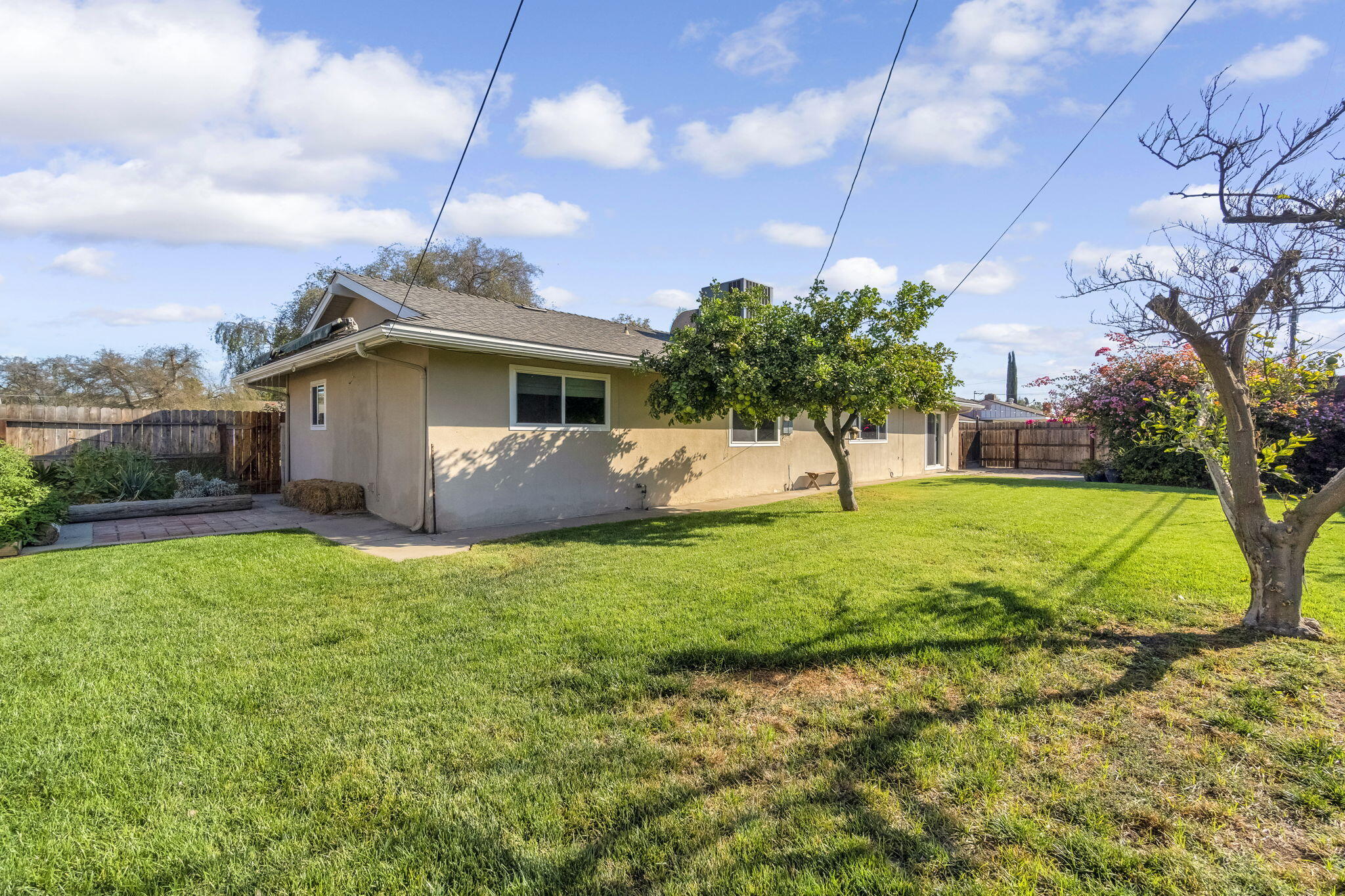 175 E Birch Ave, Hanford, CA 93230