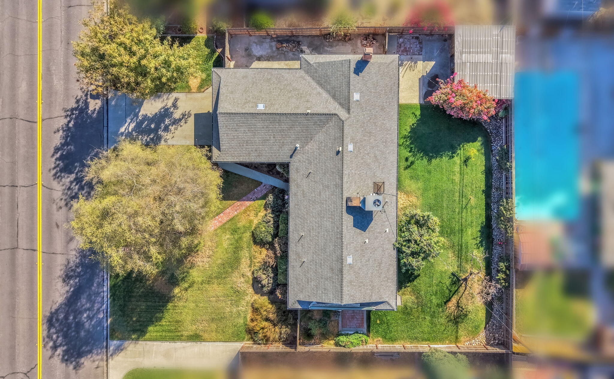 175 E Birch Ave, Hanford, CA 93230