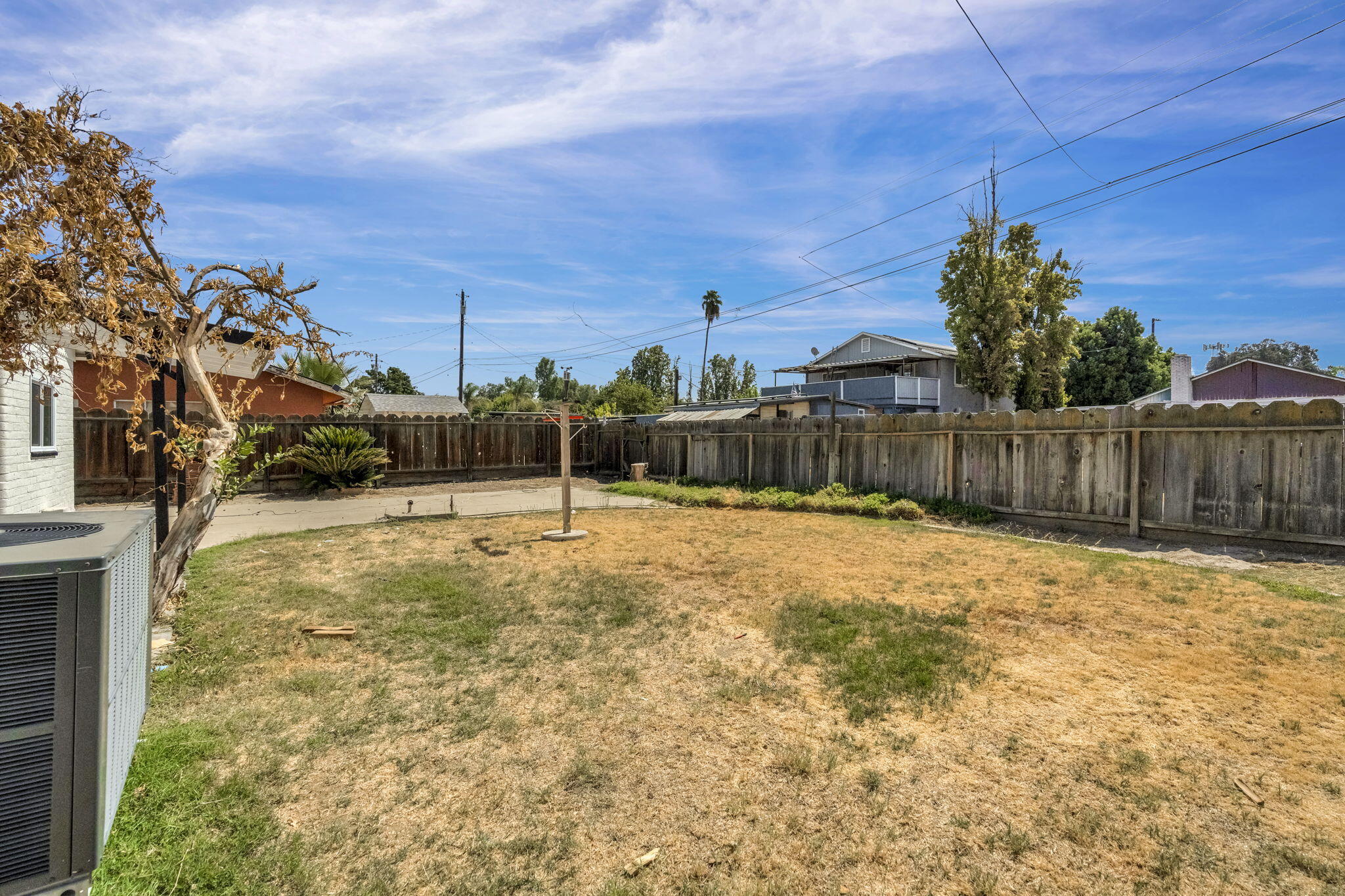 333 Oleander Ave, Lemoore, CA 93245