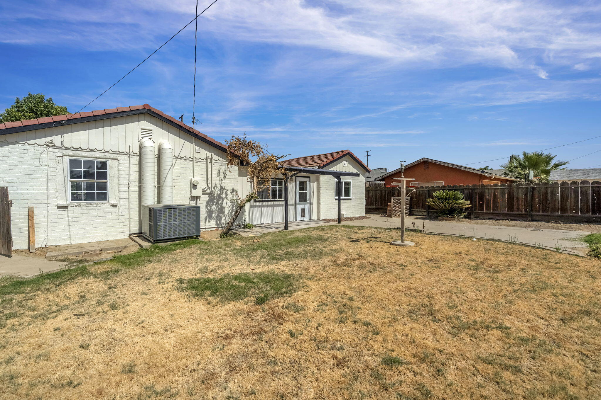 333 Oleander Ave, Lemoore, CA 93245