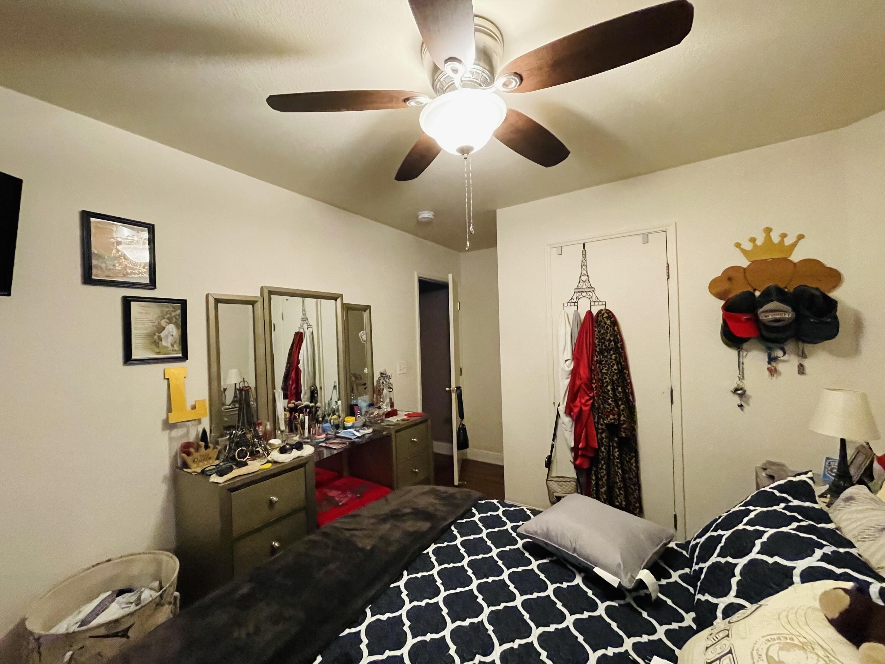 314 W Greg St, Farmersville, CA 93223