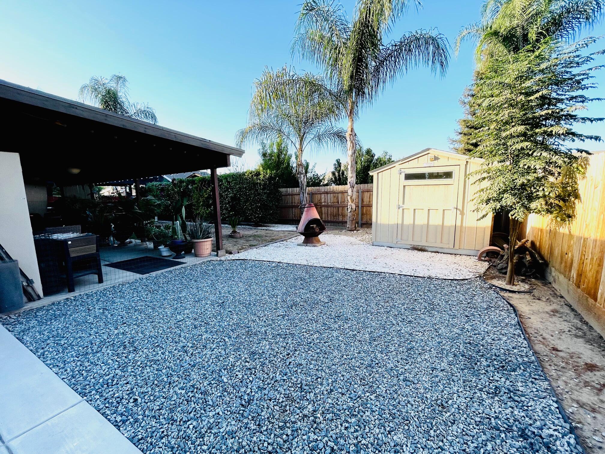 314 W Greg St, Farmersville, CA 93223