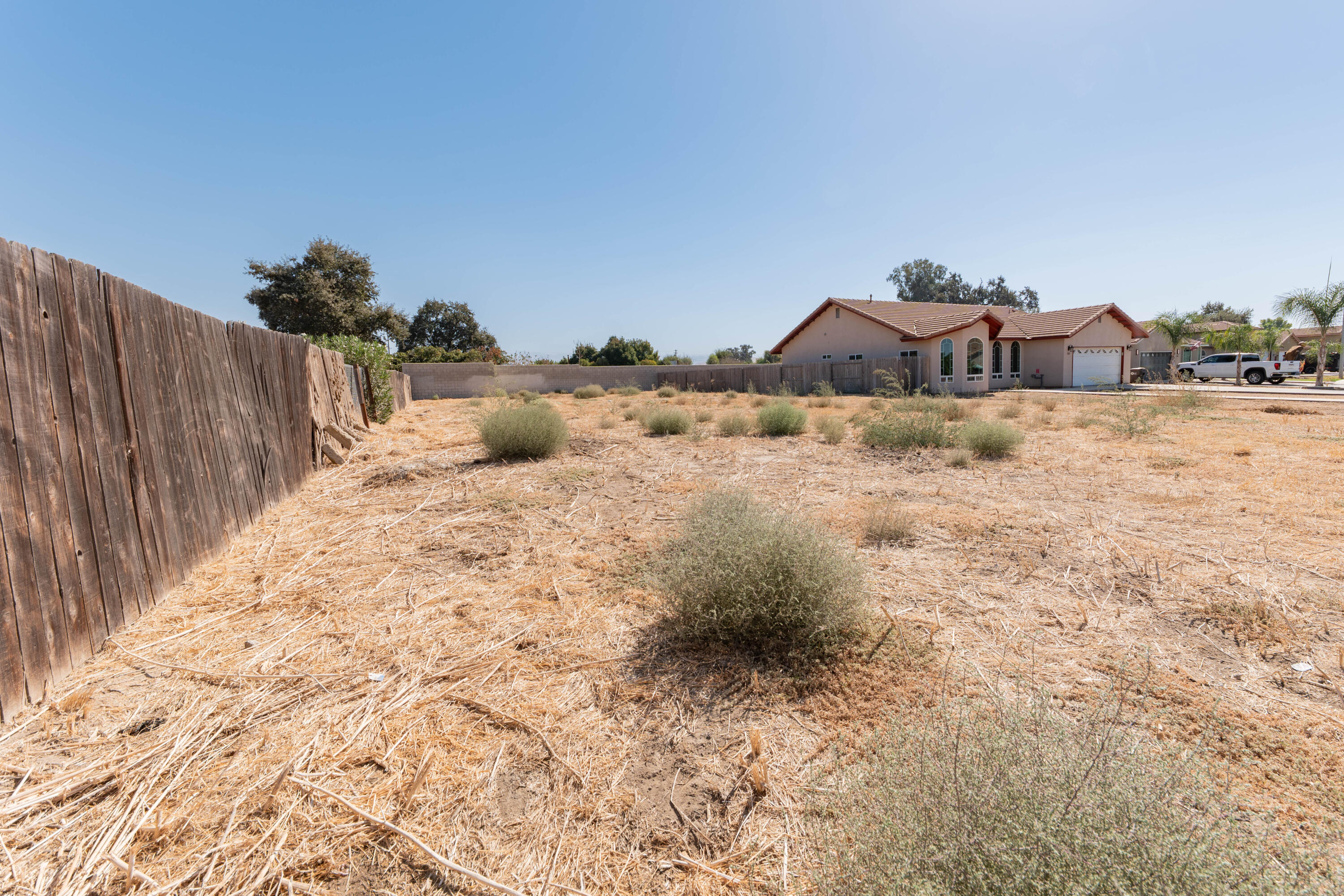 230 S Cobb St, Porterville, CA 93257