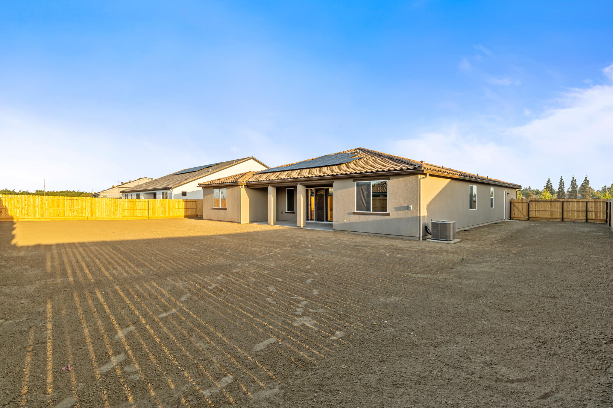 6619 W Wood Dr, Visalia, CA 93277