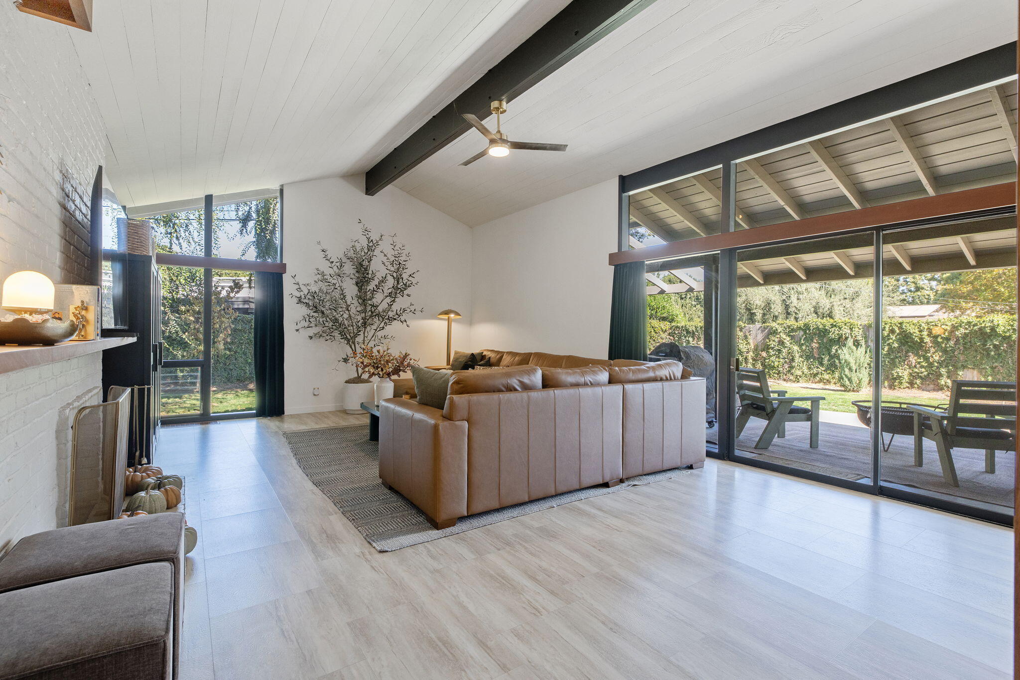 2544 W Keogh Ave, Visalia, CA 93291