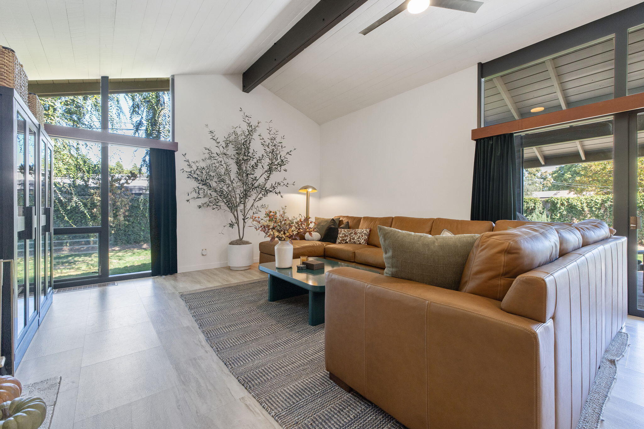 2544 W Keogh Ave, Visalia, CA 93291