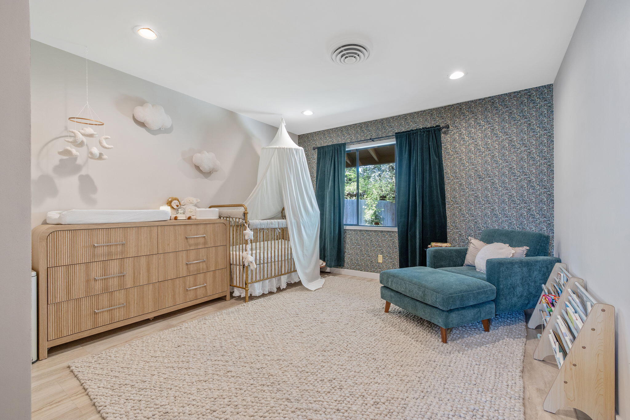 2544 W Keogh Ave, Visalia, CA 93291