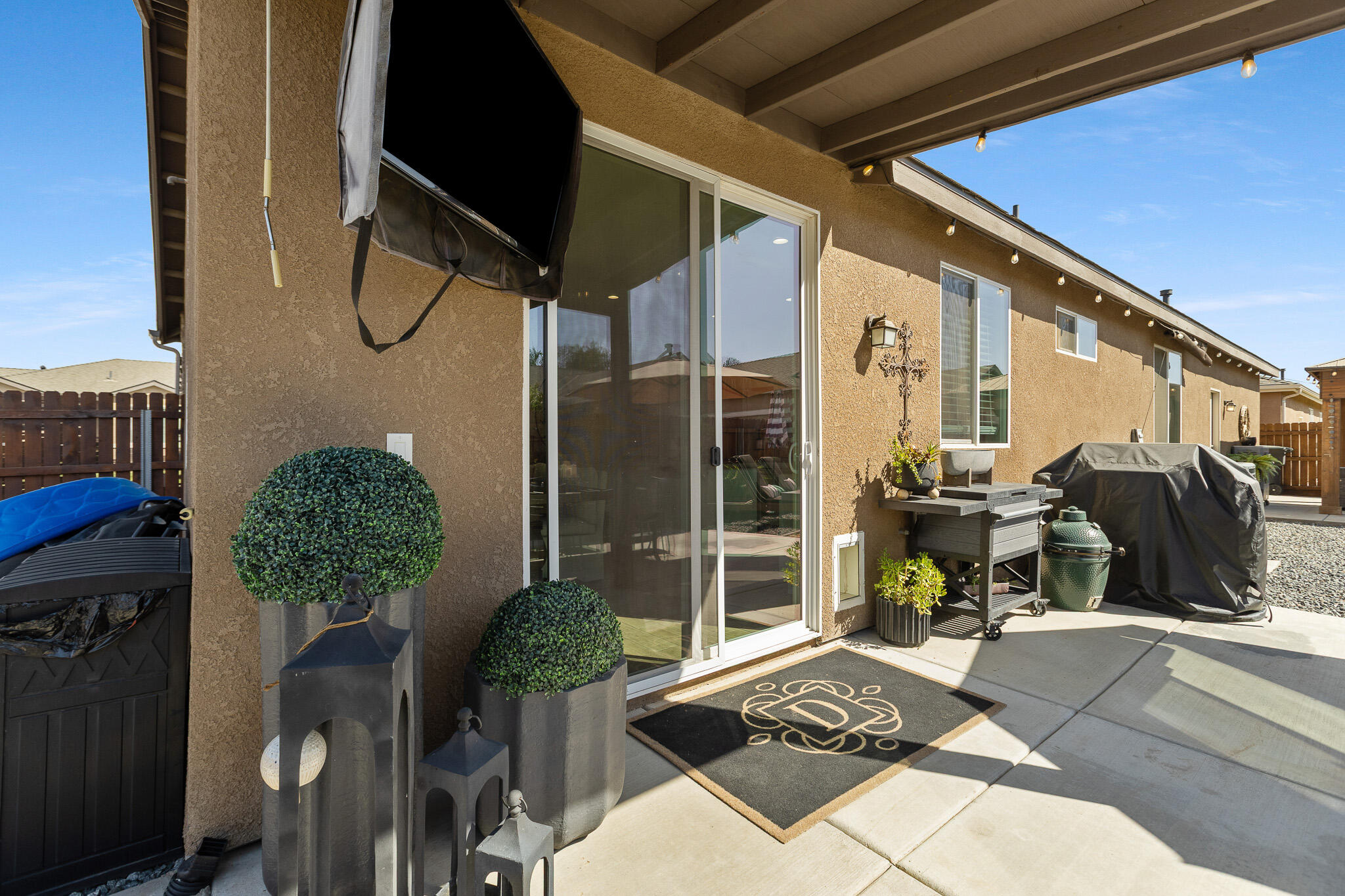 3933 W Nellis Ave, Visalia, CA 93277