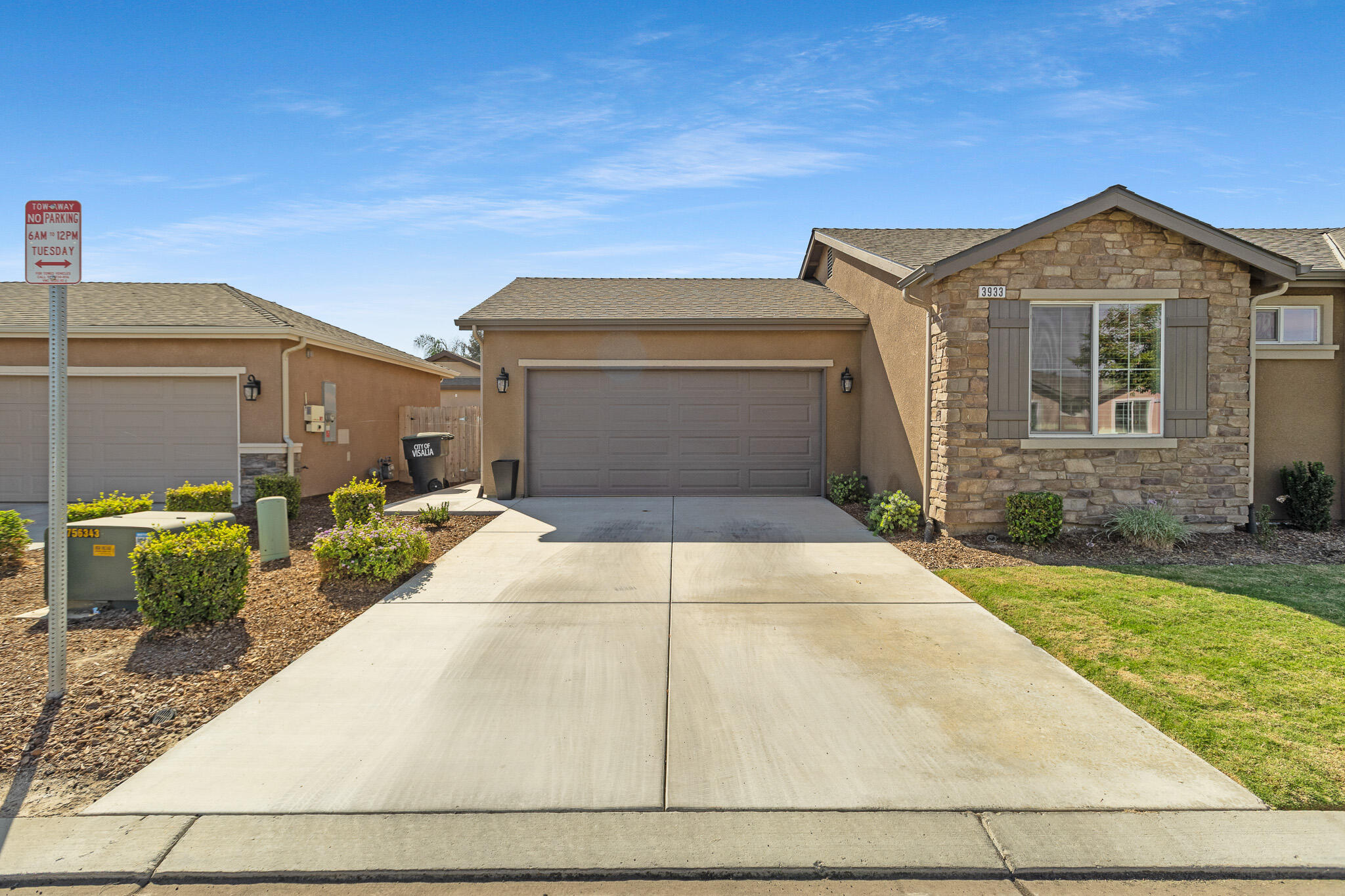 3933 W Nellis Ave, Visalia, CA 93277