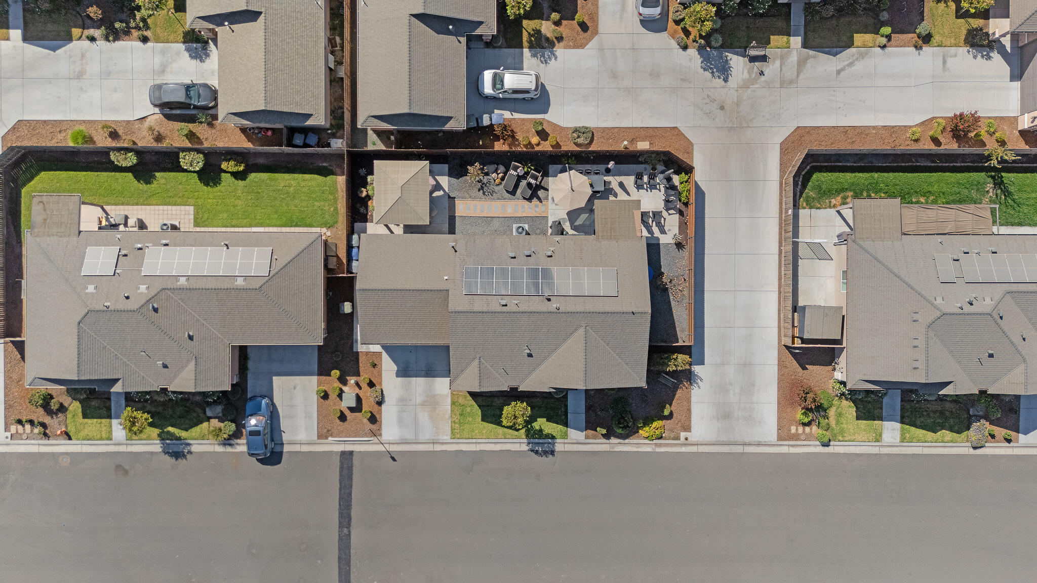 3933 W Nellis Ave, Visalia, CA 93277