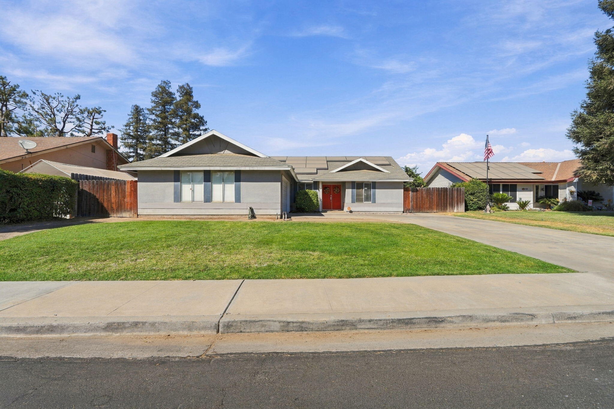 1920 E Mary Ave, Visalia, CA 93292