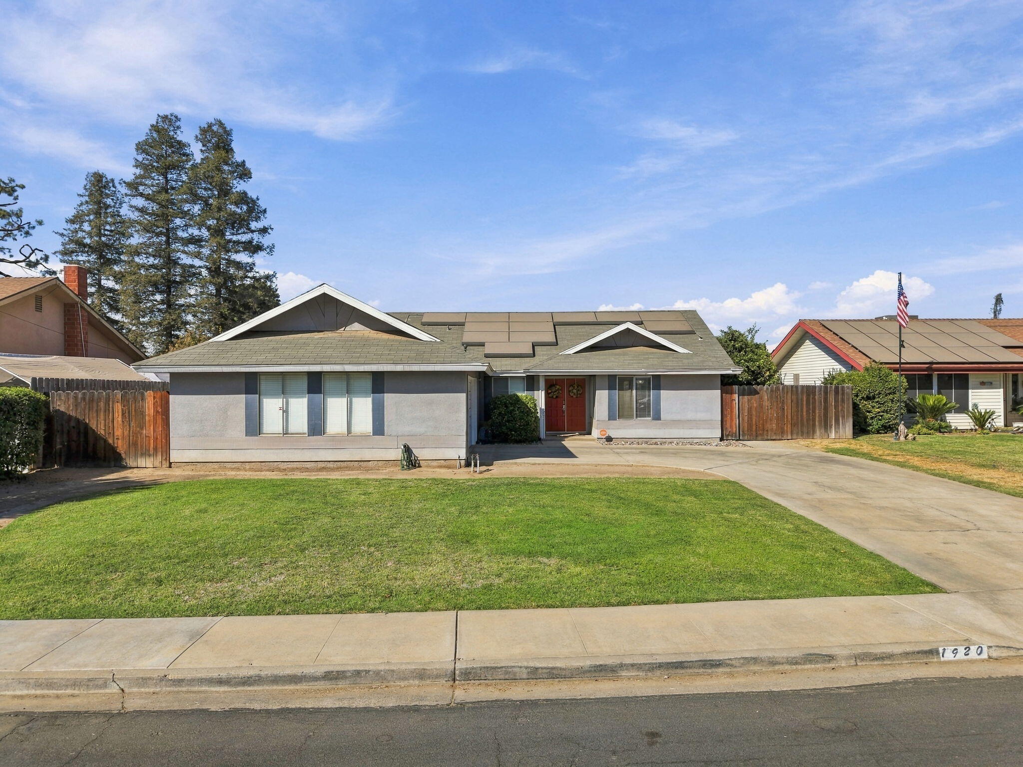 1920 E Mary Ave, Visalia, CA 93292