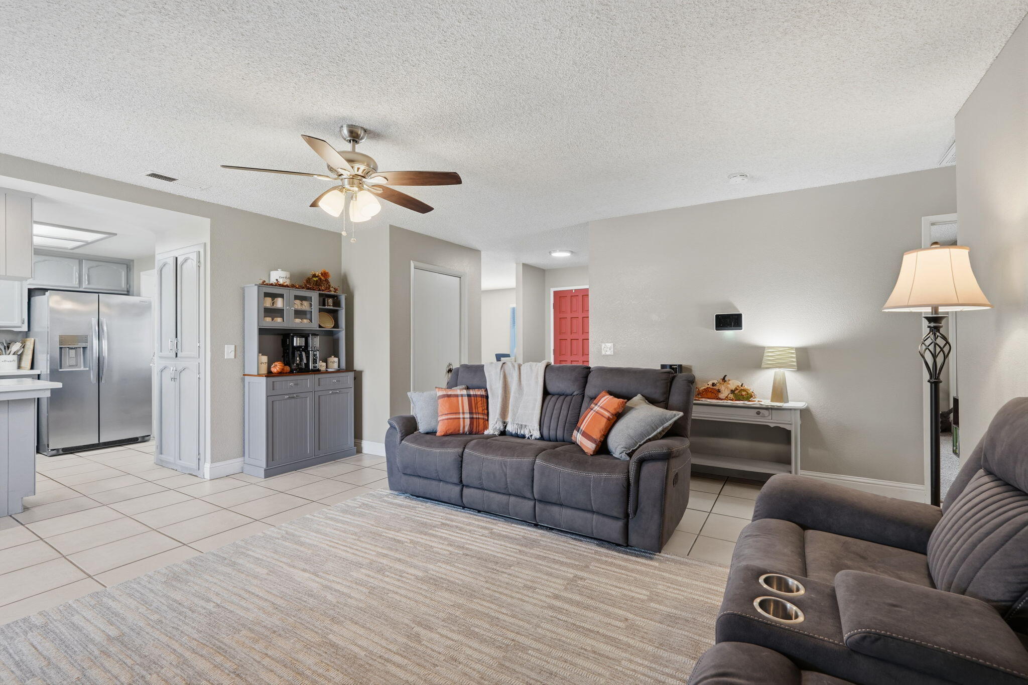 1920 E Mary Ave, Visalia, CA 93292