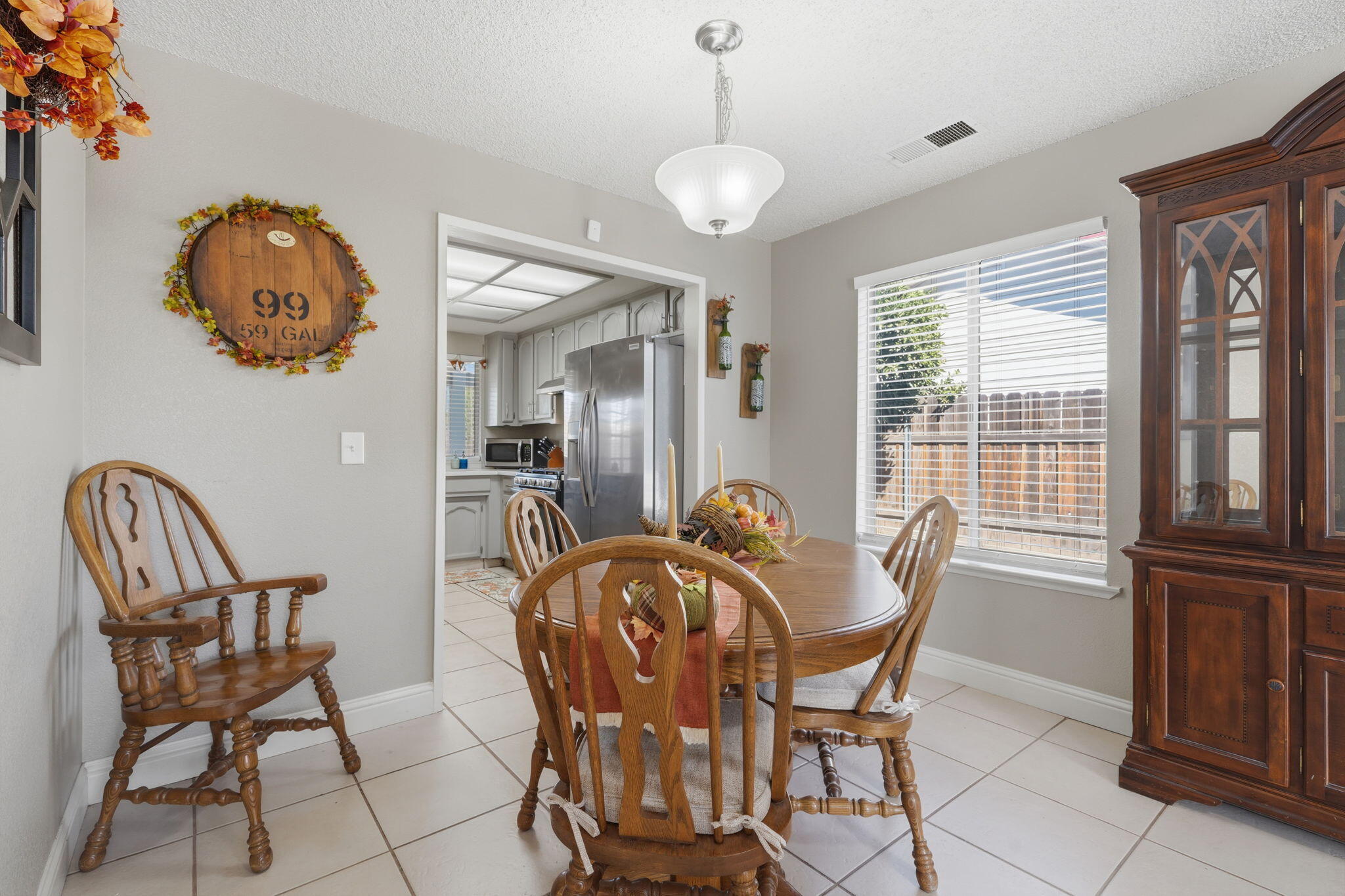 1920 E Mary Ave, Visalia, CA 93292