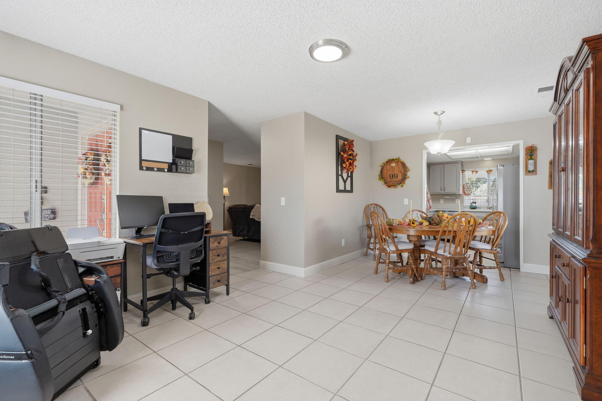 1920 E Mary Ave, Visalia, CA 93292
