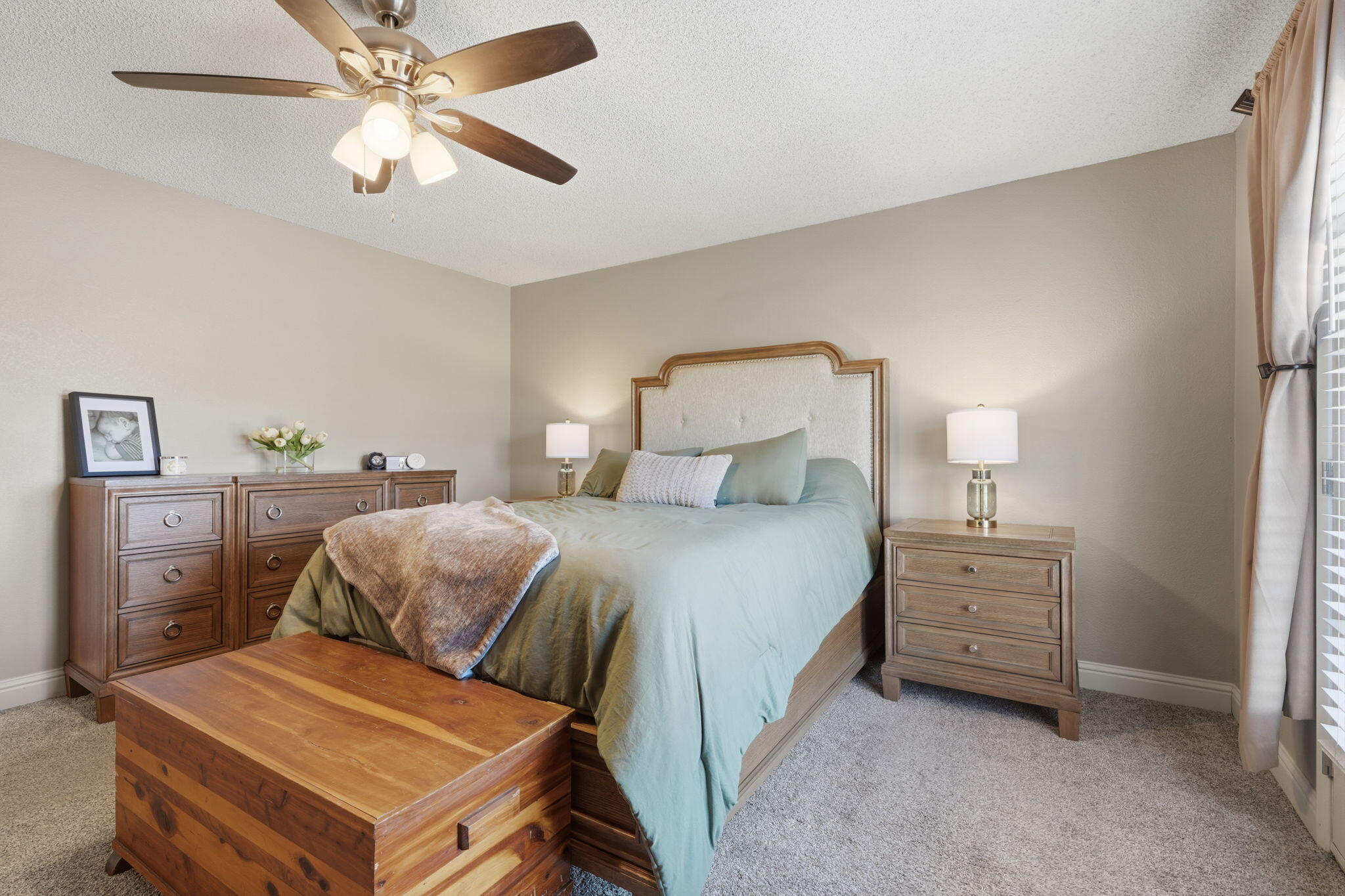 1920 E Mary Ave, Visalia, CA 93292