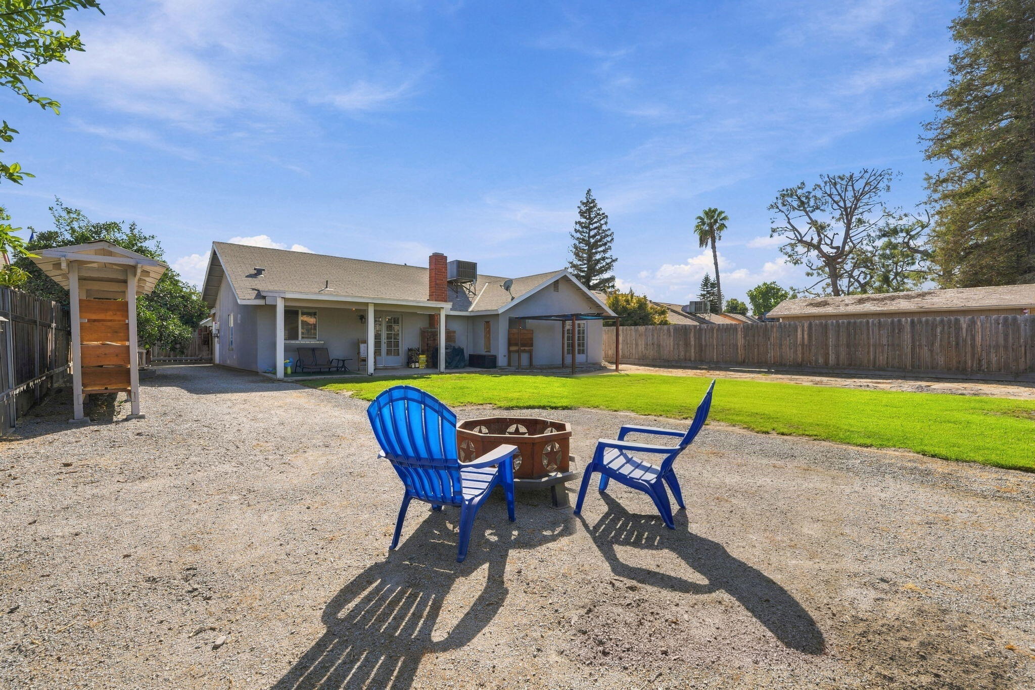1920 E Mary Ave, Visalia, CA 93292