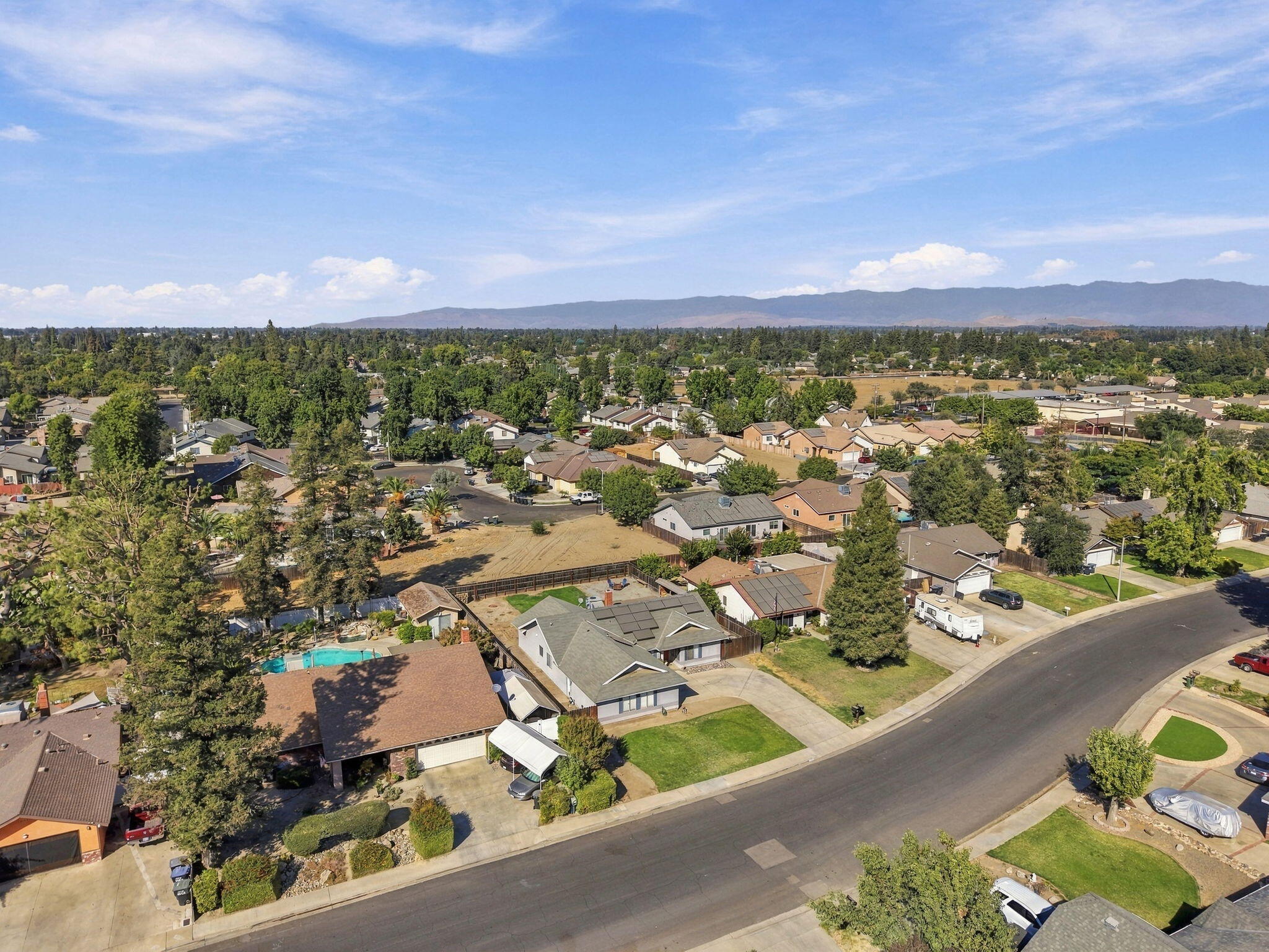1920 E Mary Ave, Visalia, CA 93292