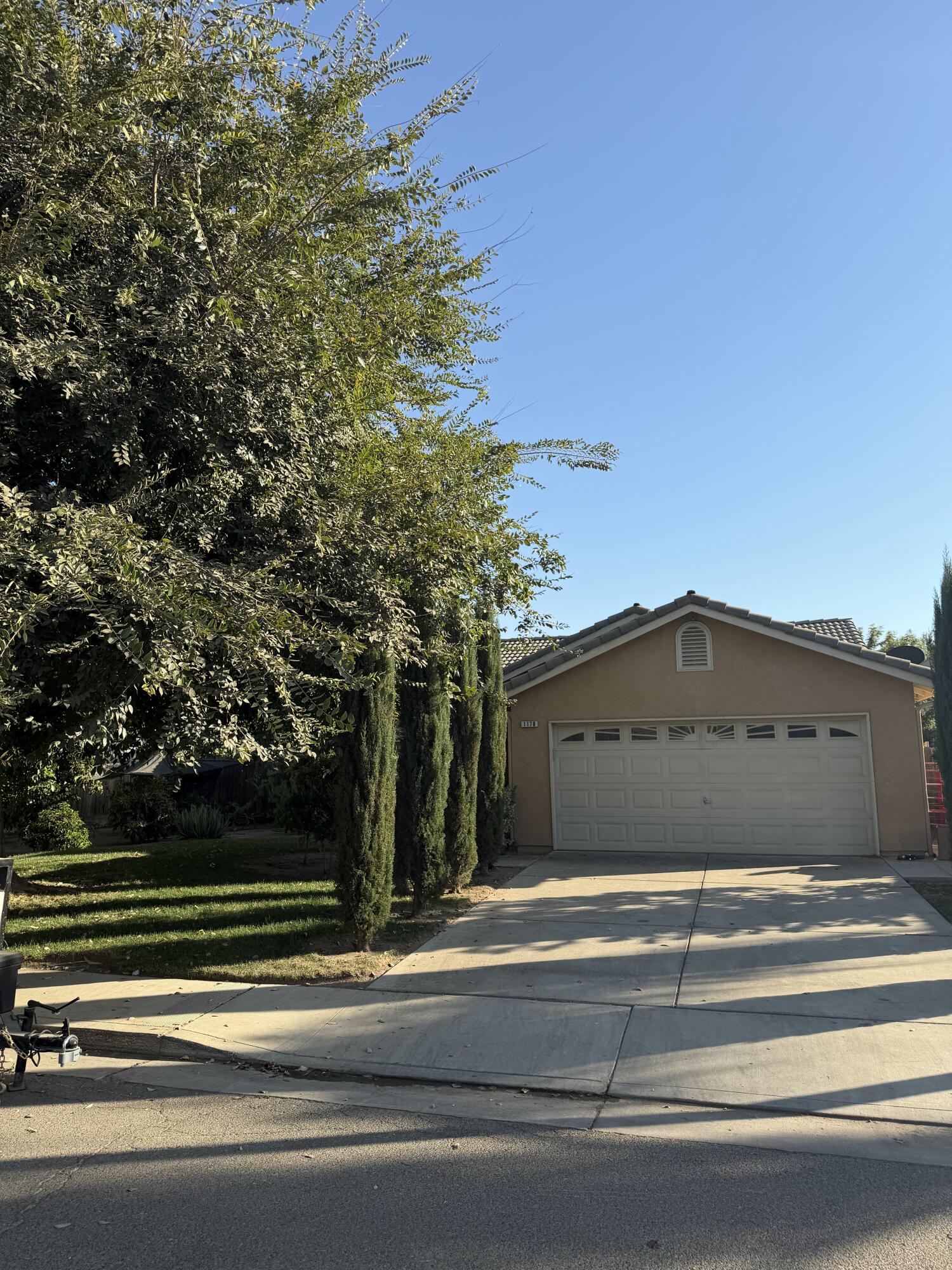 1178 Marks Ct Ct, Dinuba, CA 93618