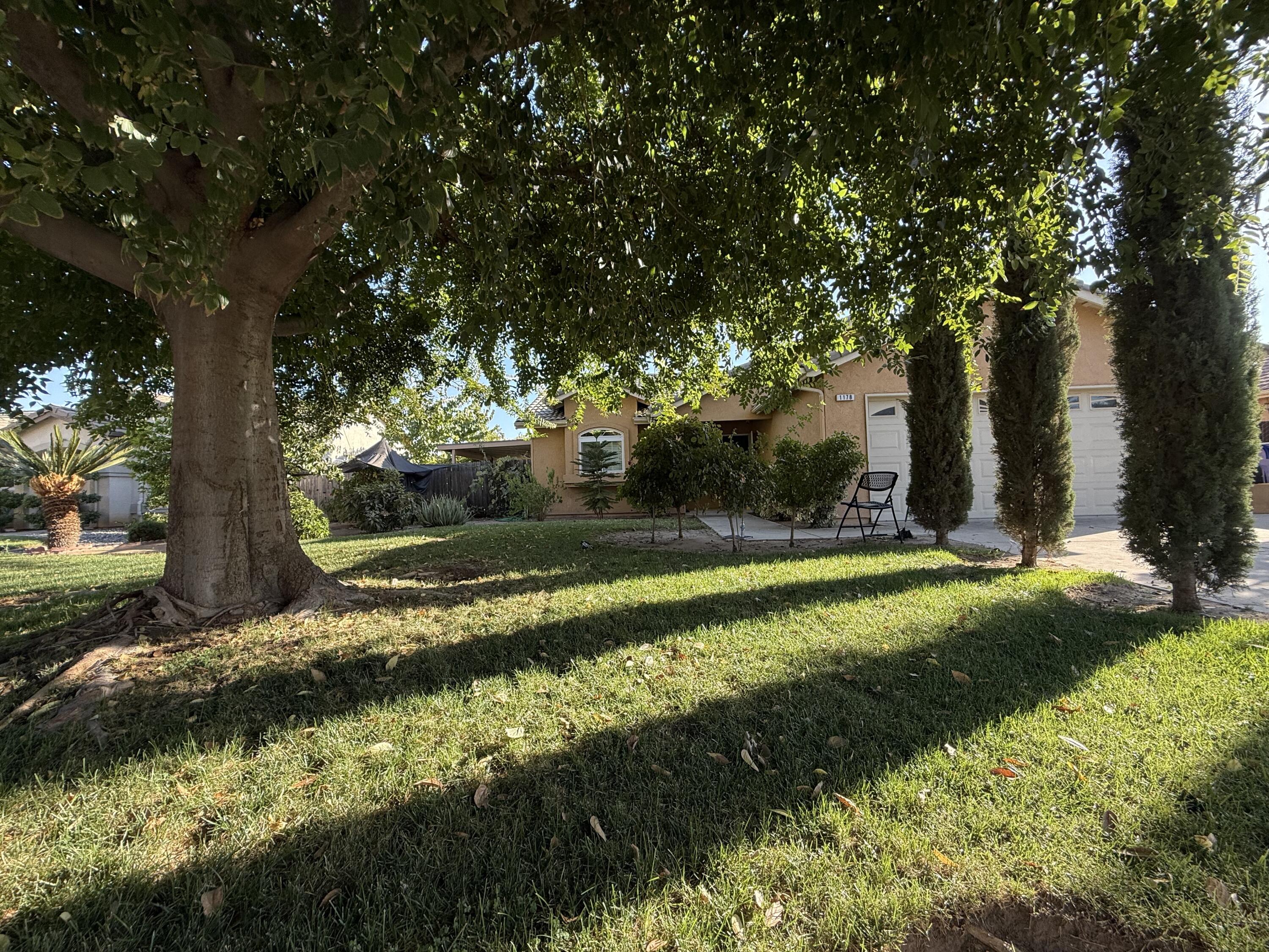 1178 Marks Ct Ct, Dinuba, CA 93618